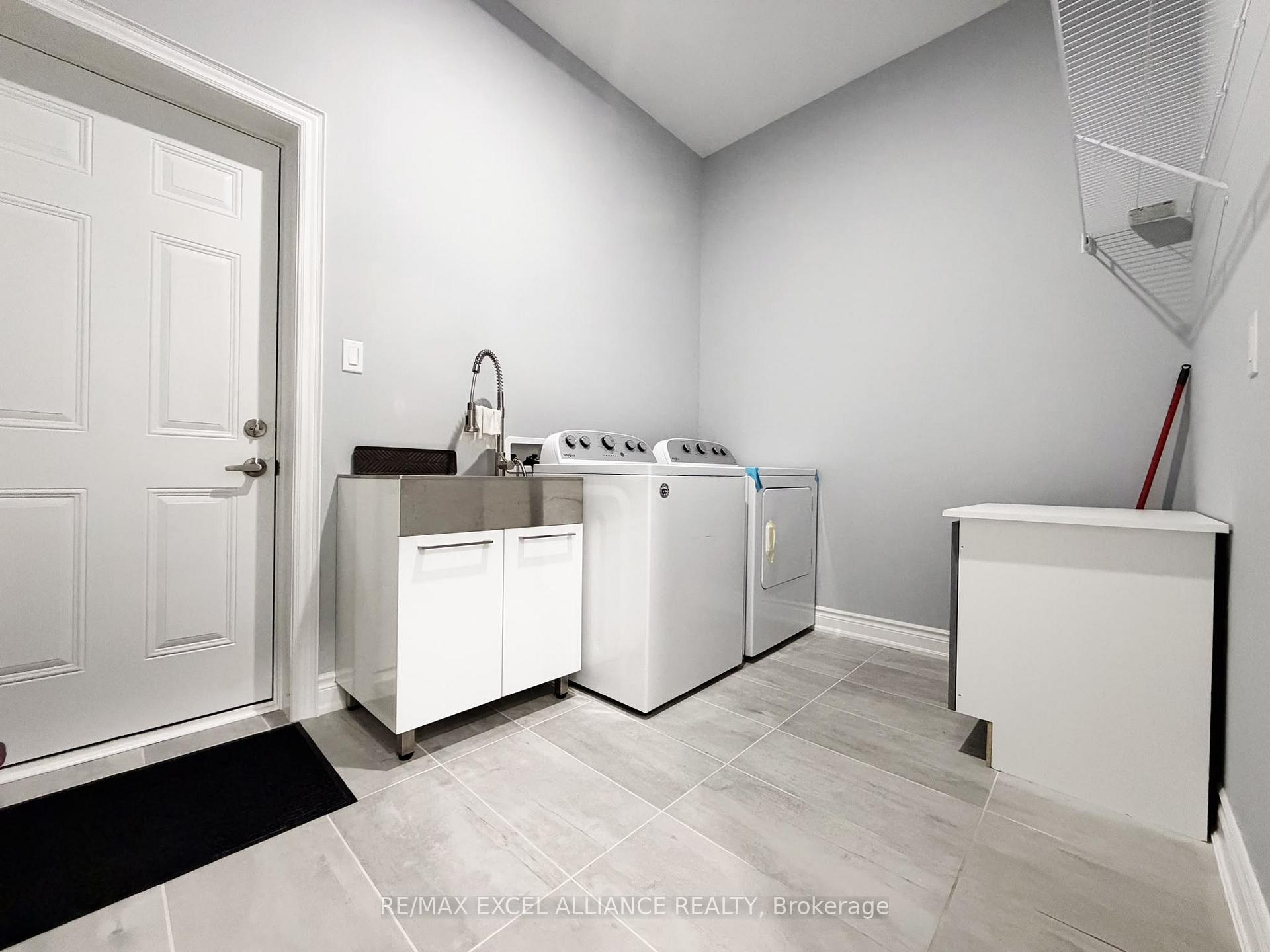 Photo 7 of 42 Ryler Way, Markham, Cedarwood — HOMEH
