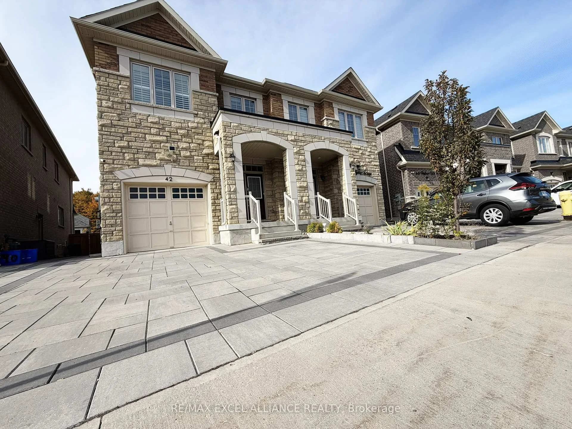 Photo 2 of 42 Ryler Way, Markham, Cedarwood — HOMEH