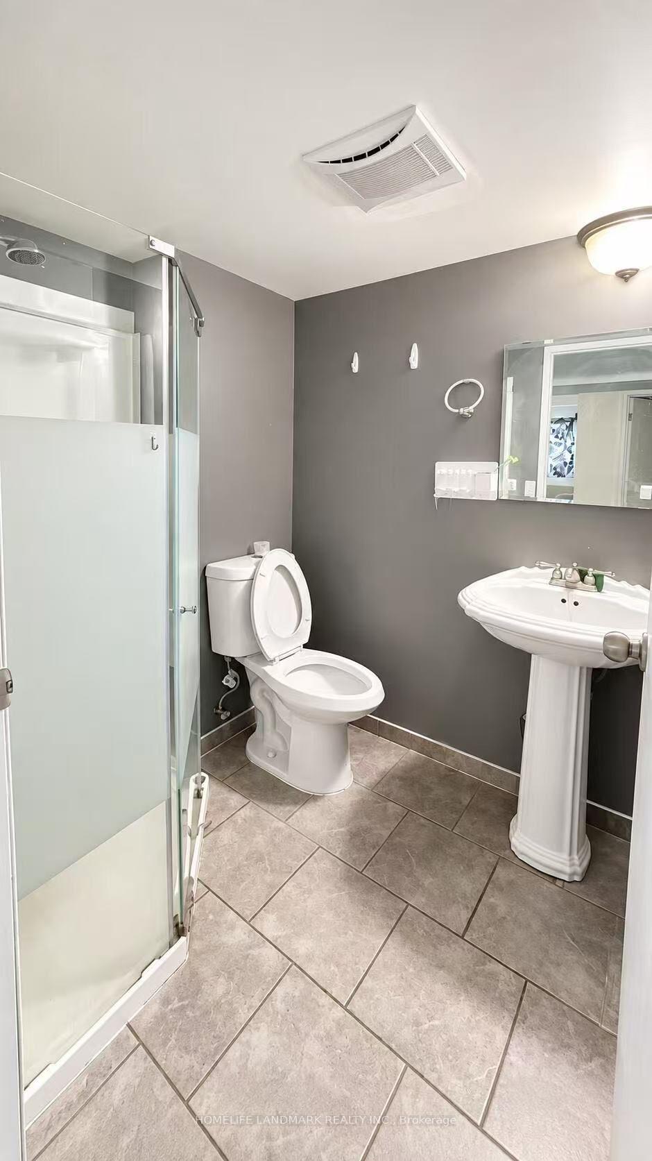 Photo 15 of Unit Basement, 8 Chalet Road, North York, Pleasant View — HOMEH