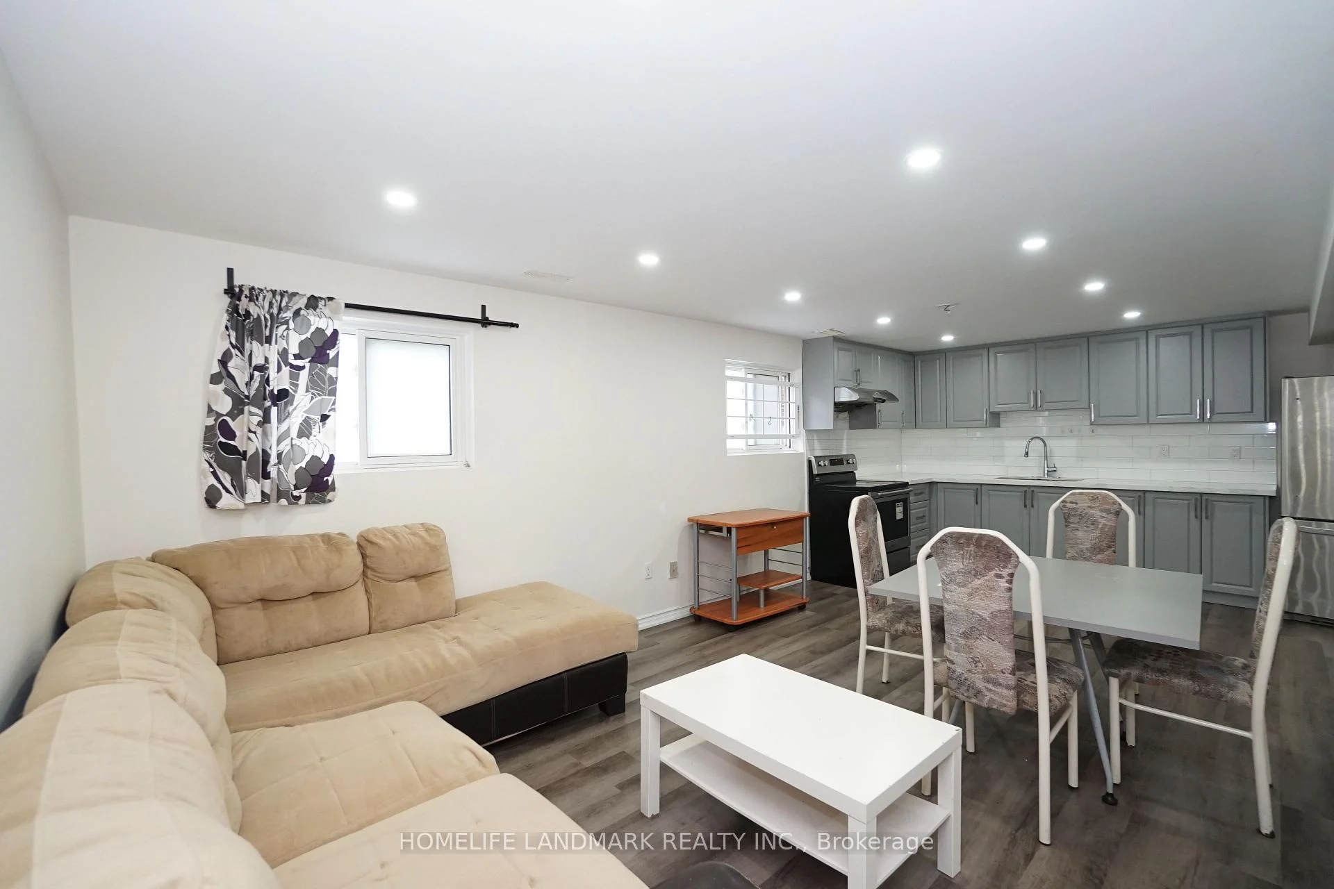 Photo 3 of Unit Basement, 8 Chalet Road, North York, Pleasant View — HOMEH