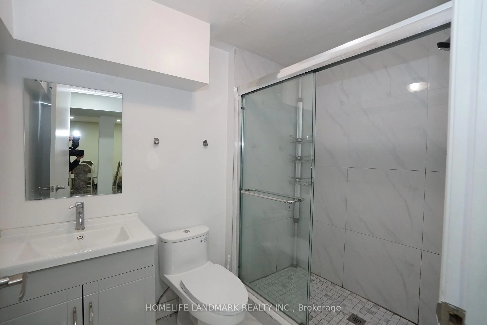 Photo 14 of Unit Basement, 8 Chalet Road, North York, Pleasant View — HOMEH