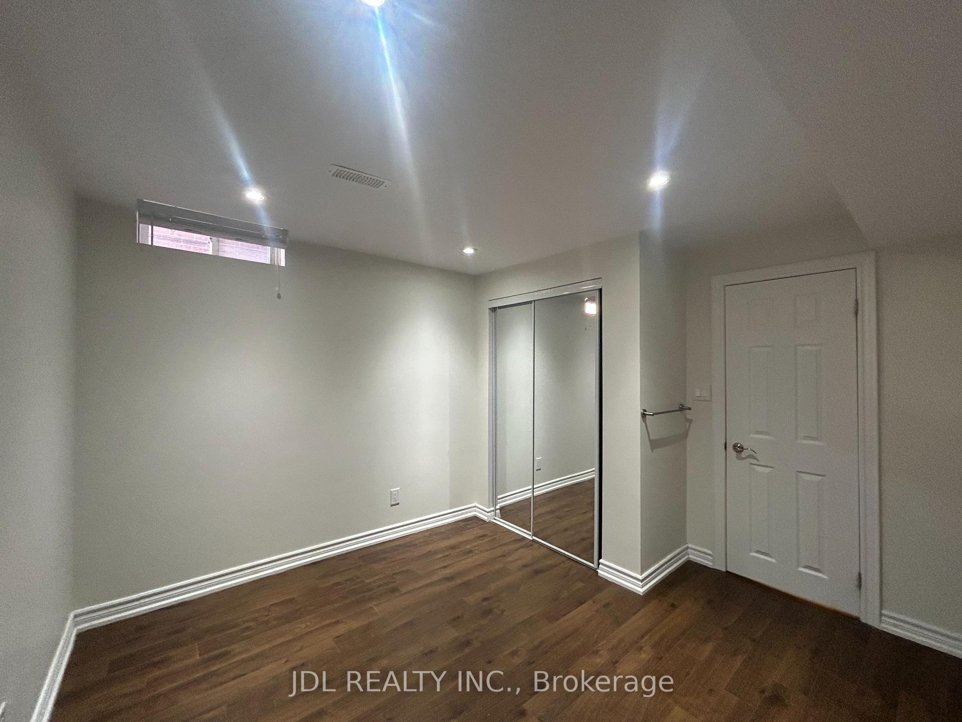 Photo 6 of Unit Two-Bedroom Unit bsmt, 36 Bendamere Cres, Markham, Buttonville — HOMEH