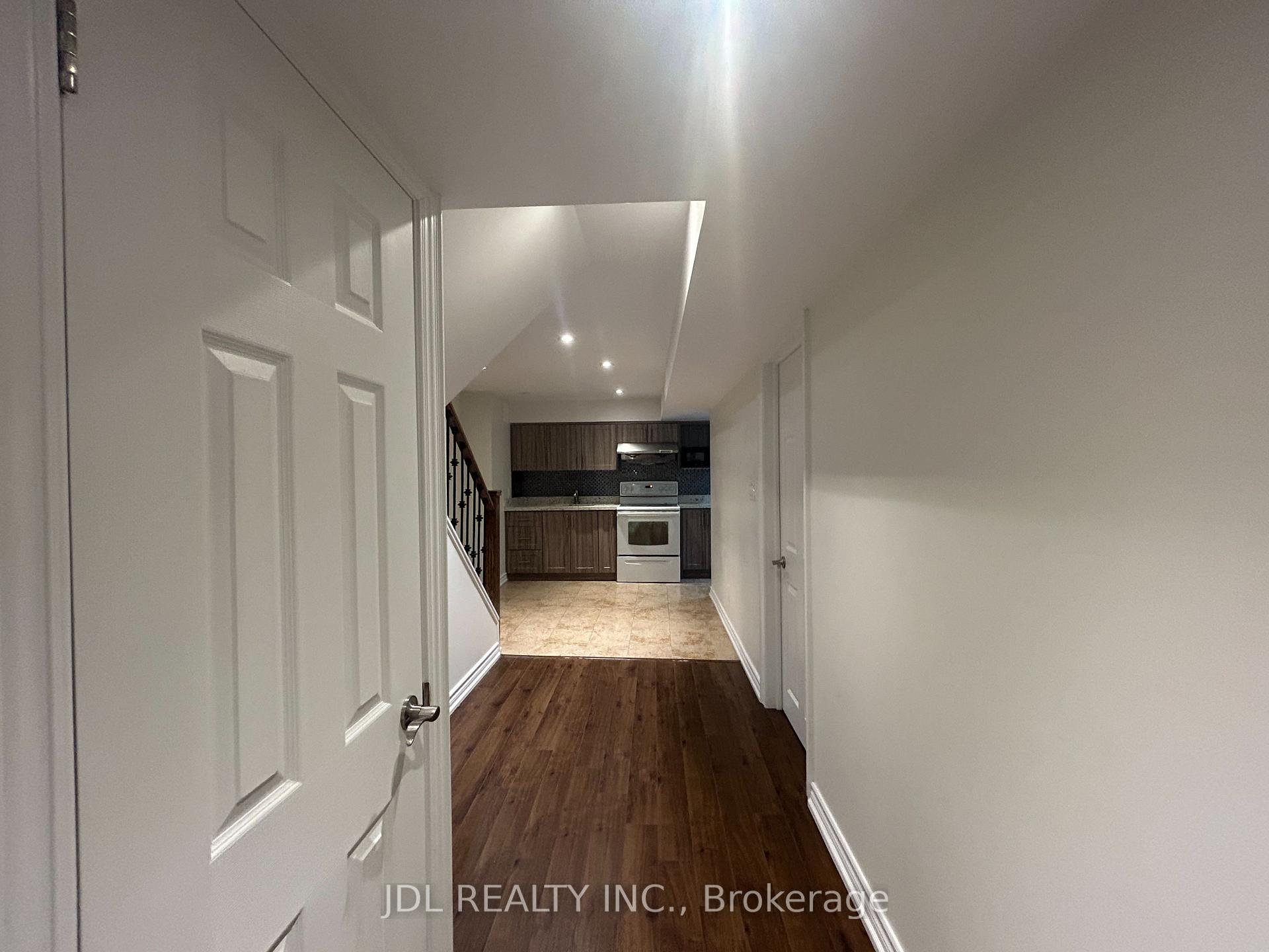 Photo 9 of Unit Two-Bedroom Unit bsmt, 36 Bendamere Cres, Markham, Buttonville — HOMEH