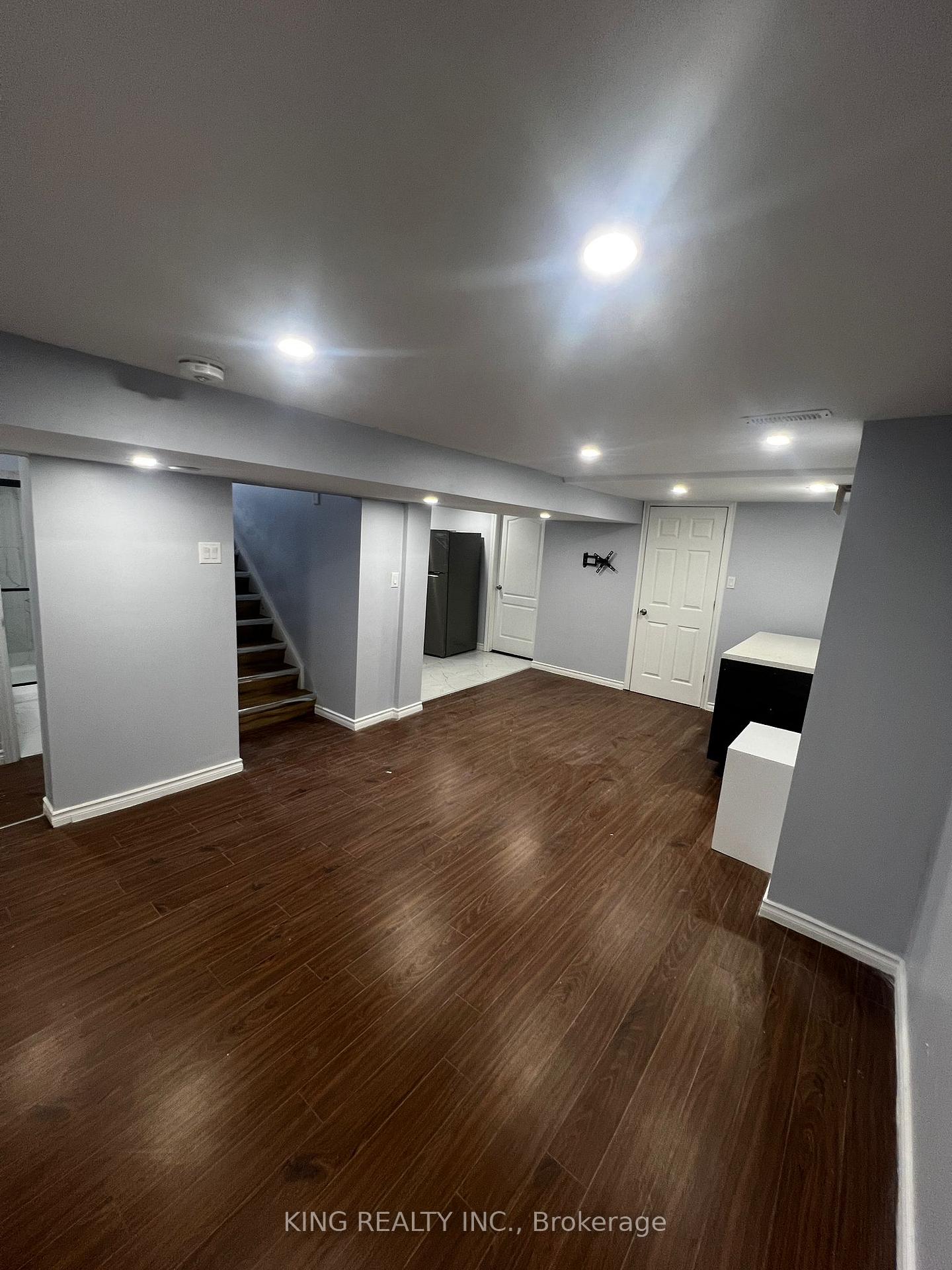 Photo 16 of 6 Genevive Crescent, London, East C — HOMEH