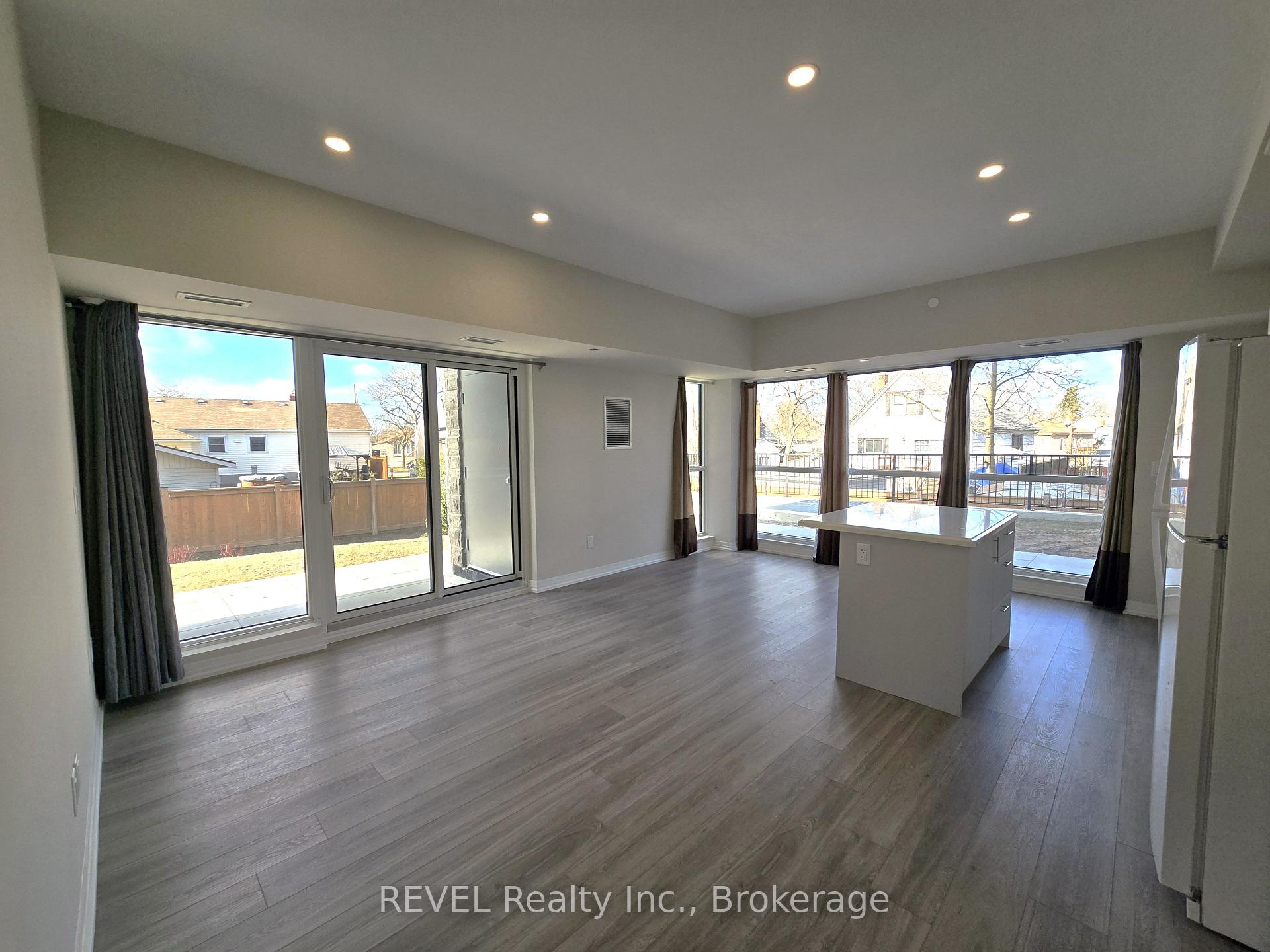 Photo of Unit 140, 50 Herrick Avenue