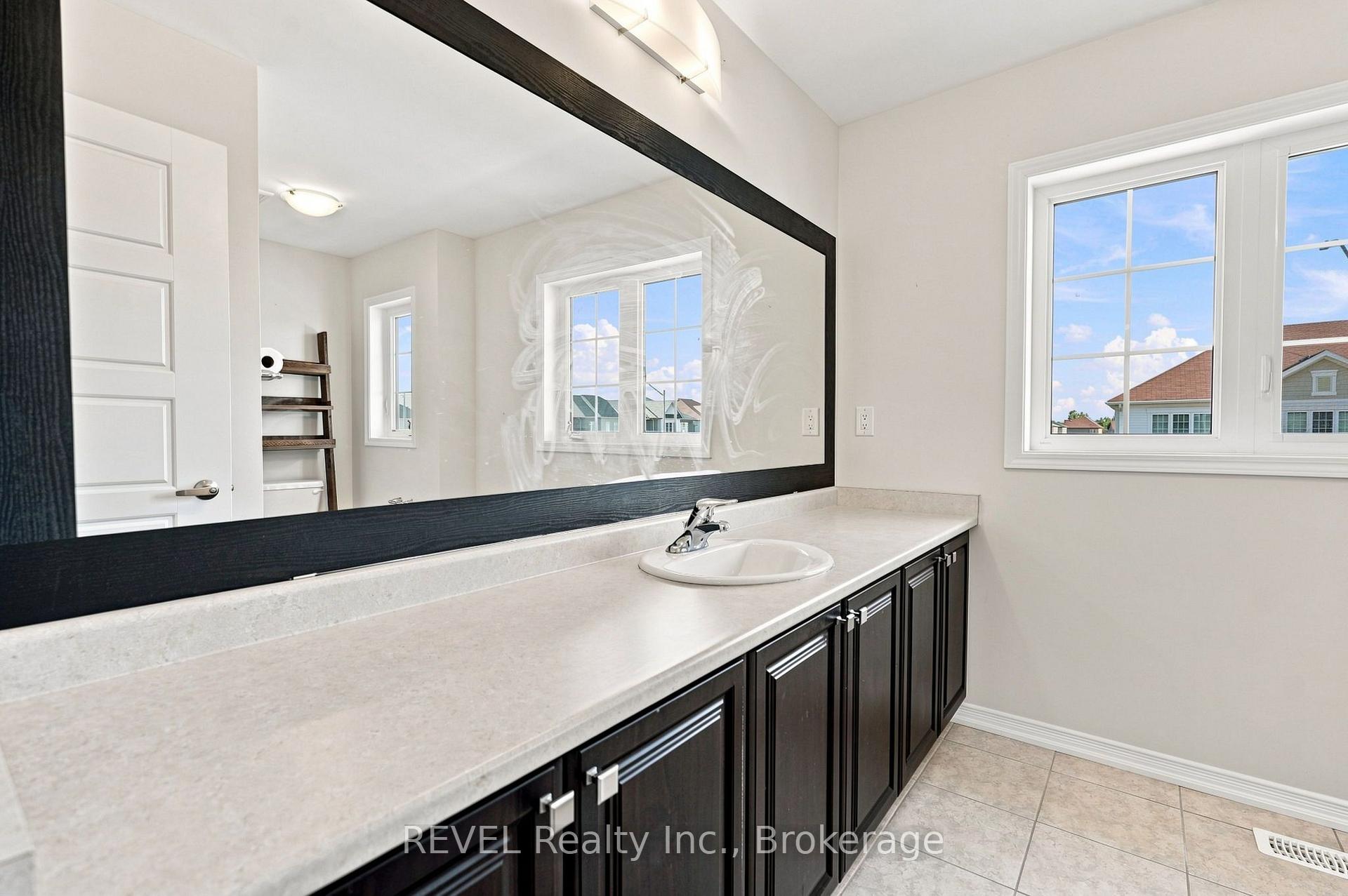 Photo 20 of 59 Alexandra Drive, Thorold, Hurricane/Merrittville — HOMEH