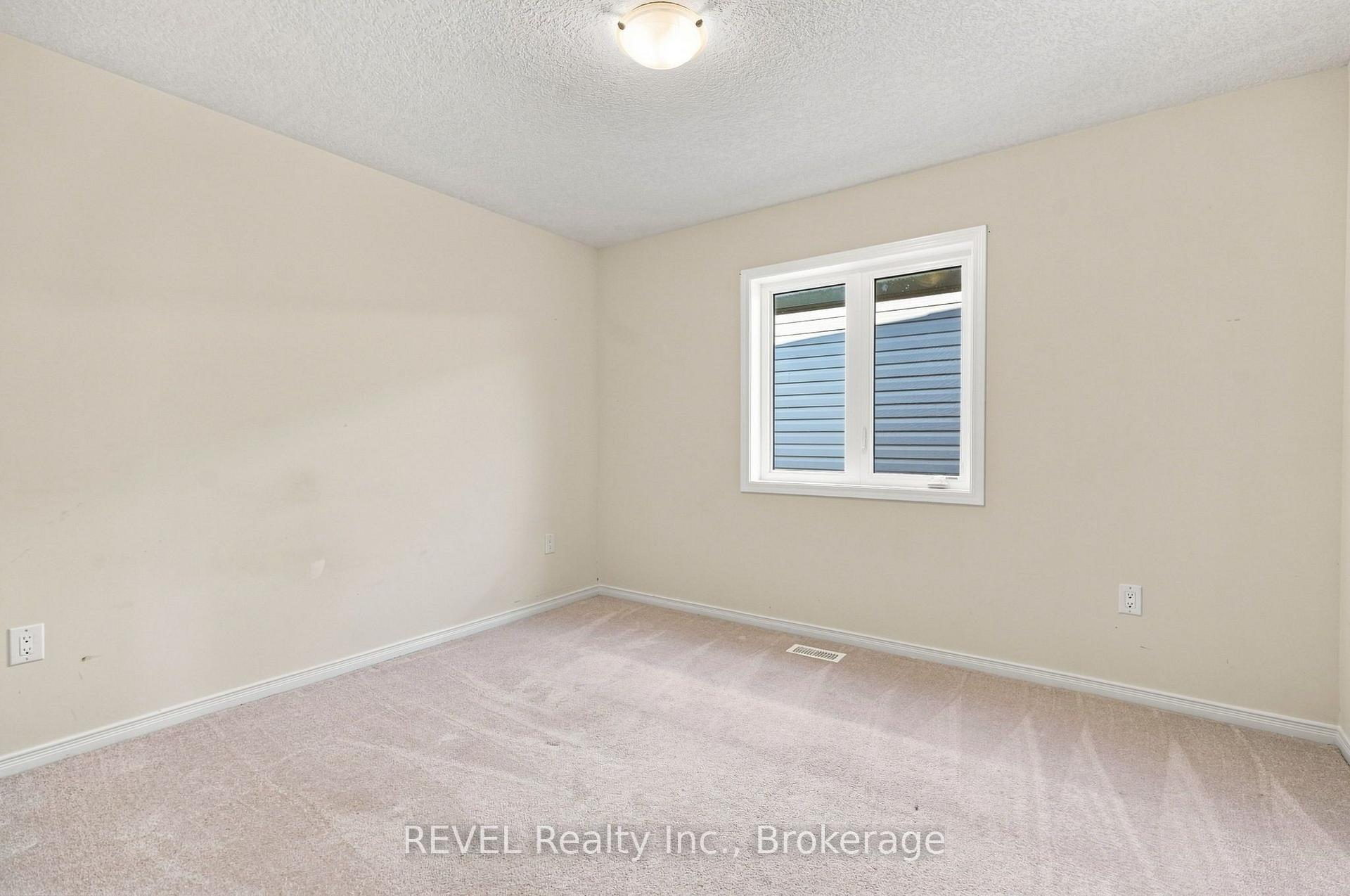 Photo 23 of 59 Alexandra Drive, Thorold, Hurricane/Merrittville — HOMEH