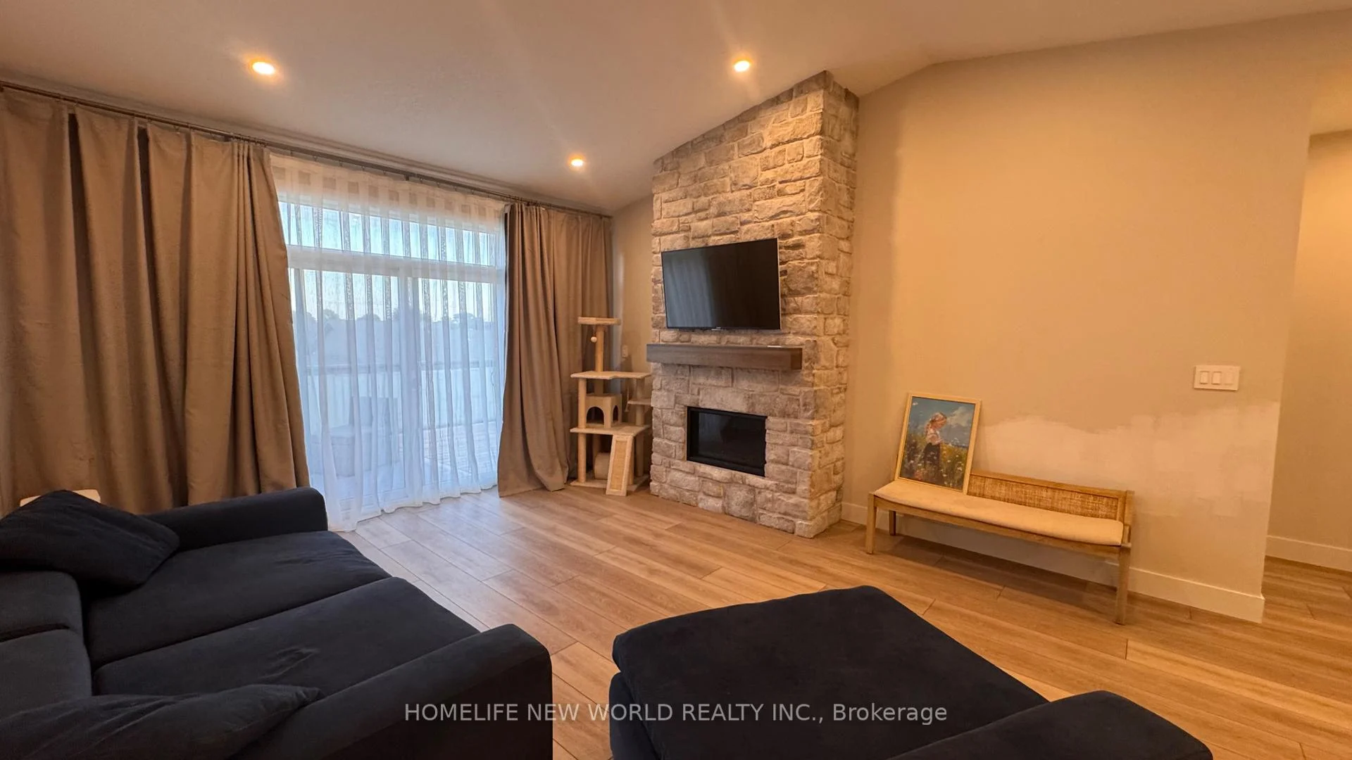 Photo 6 of 118 Devinwood Avenue, Brockton — HOMEH