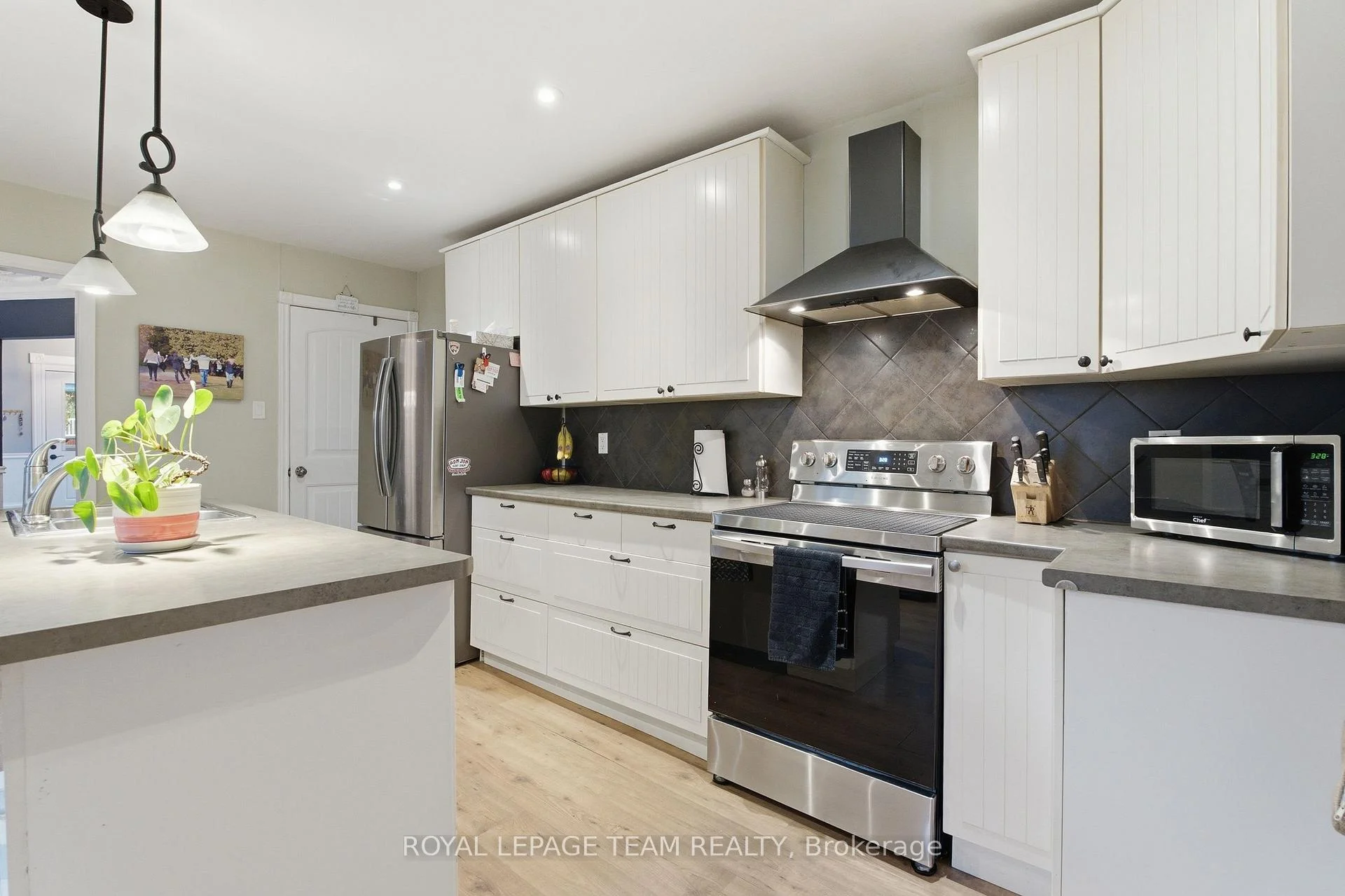 Photo 33 of 224 Reuben Crescent, North Grenville, Kemptville — HOMEH