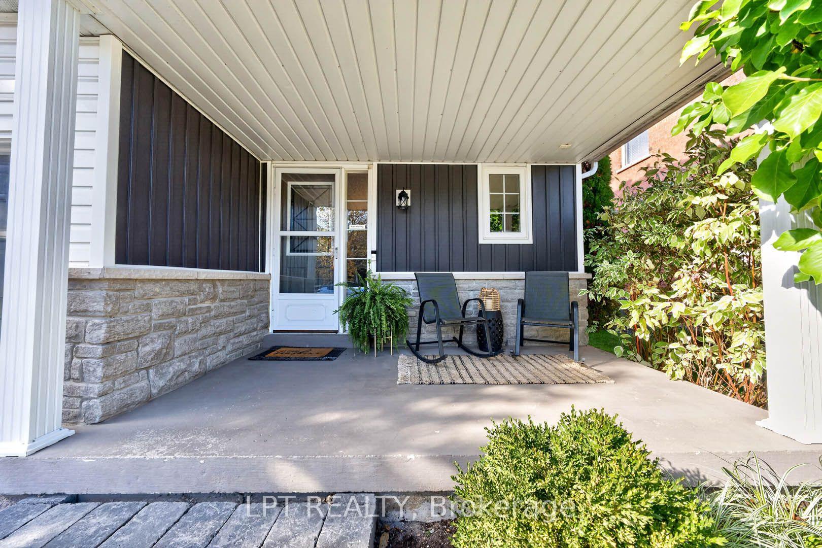 Photo 7 of 32 Primeau Avenue, Whitby, Brooklin — HOMEH
