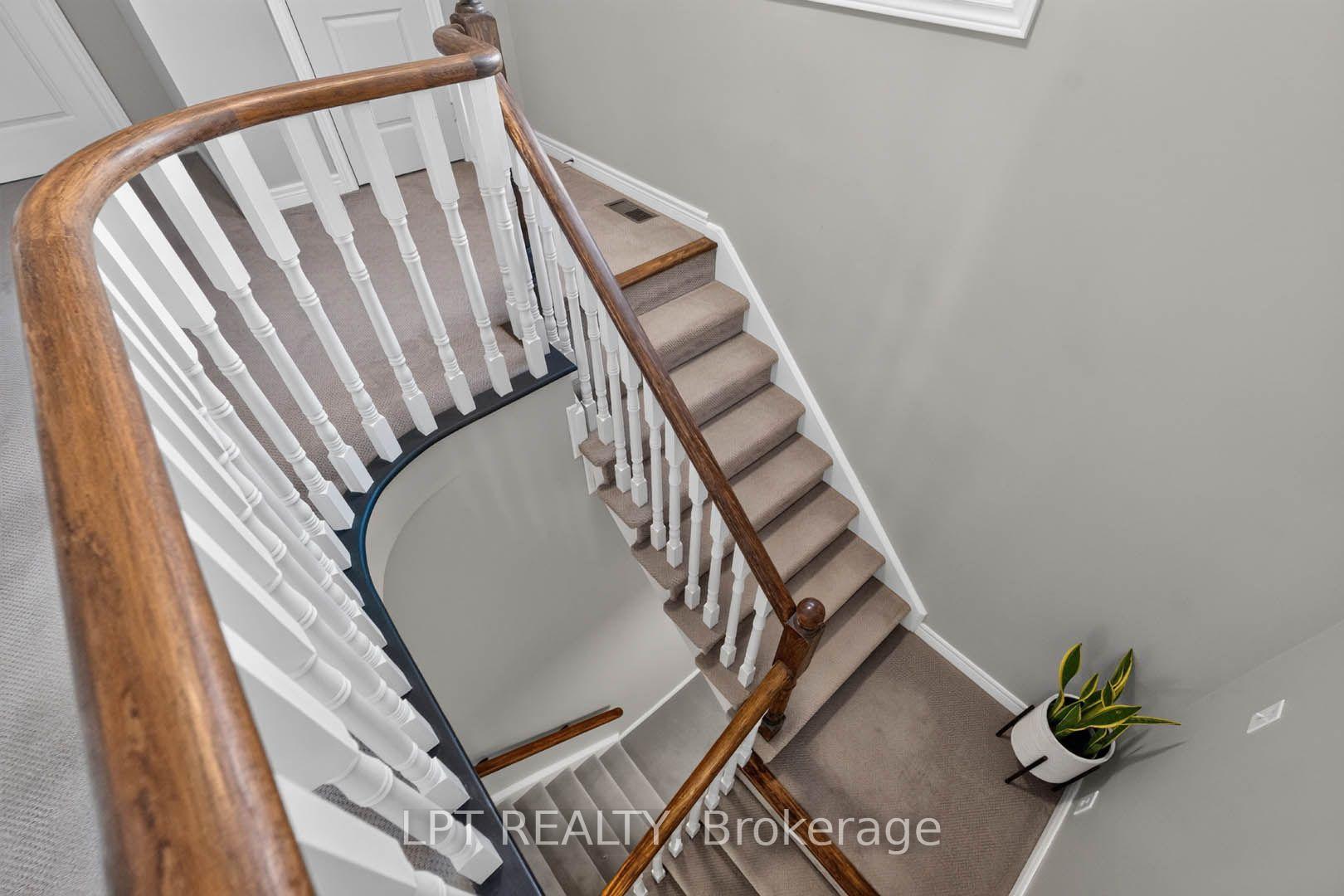 Photo 20 of 32 Primeau Avenue, Whitby, Brooklin — HOMEH