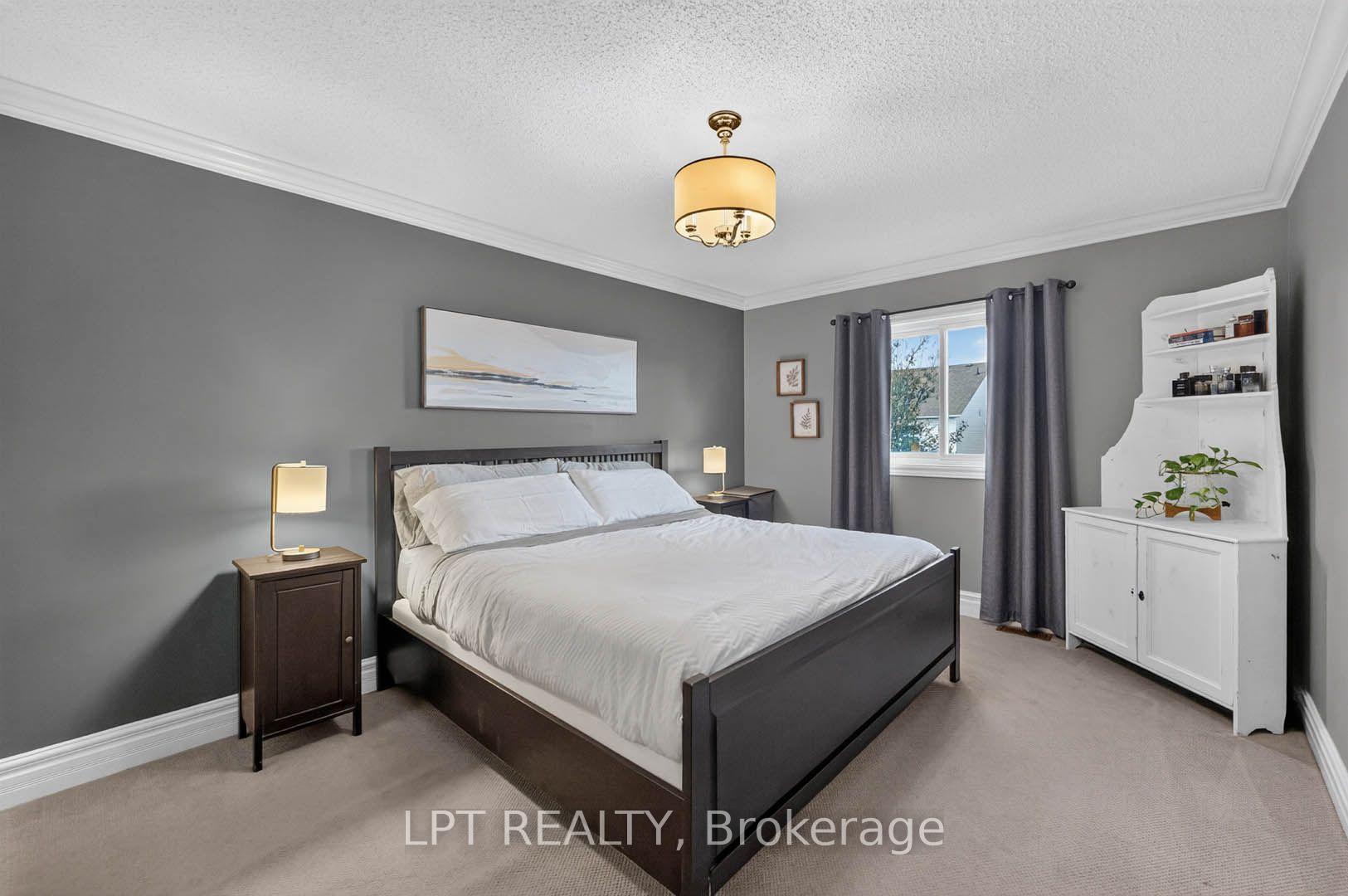 Photo 23 of 32 Primeau Avenue, Whitby, Brooklin — HOMEH