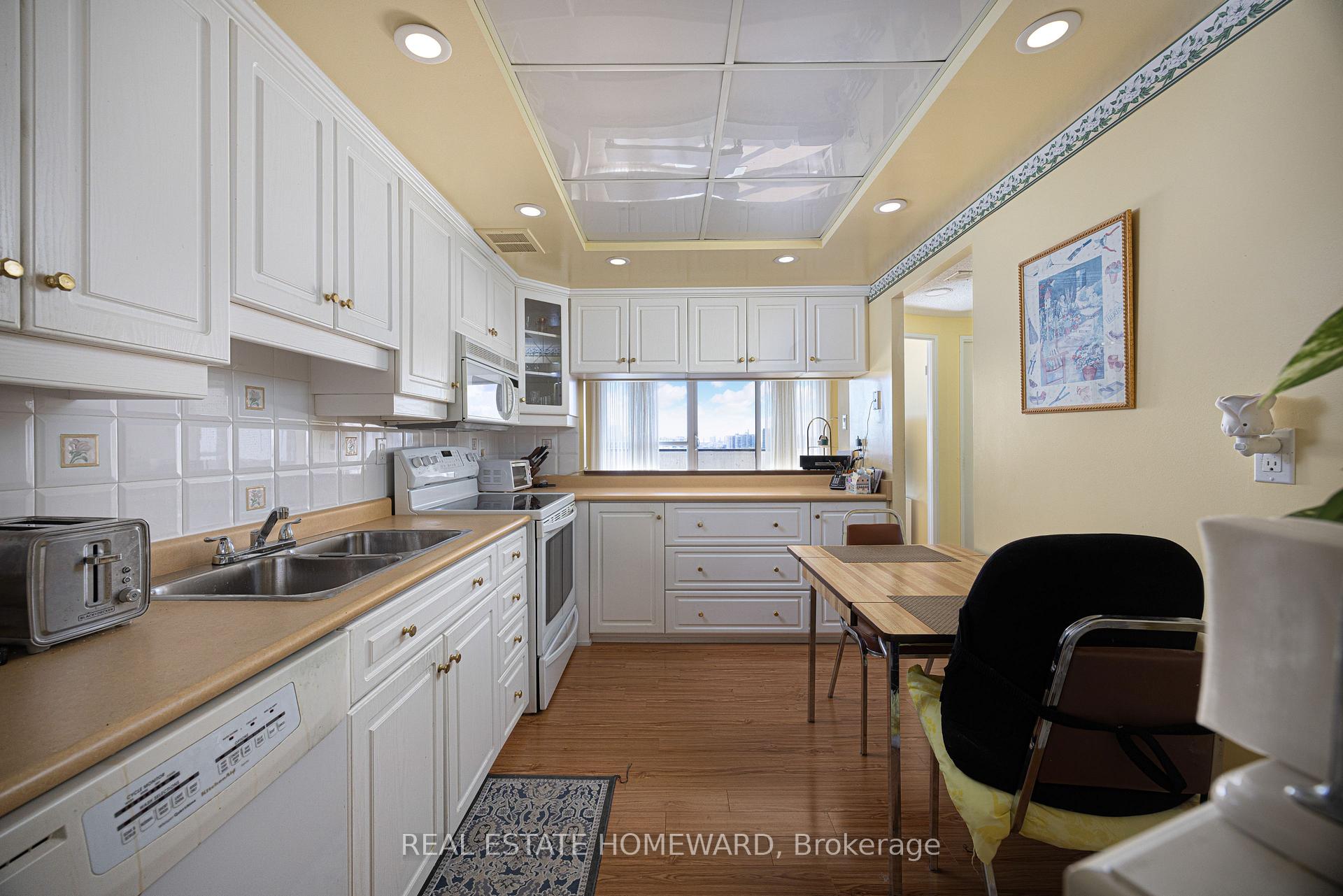 Photo 8 of Unit 1007, 3303 Don Mills Road, North York, Don Valley Village — HOMEH