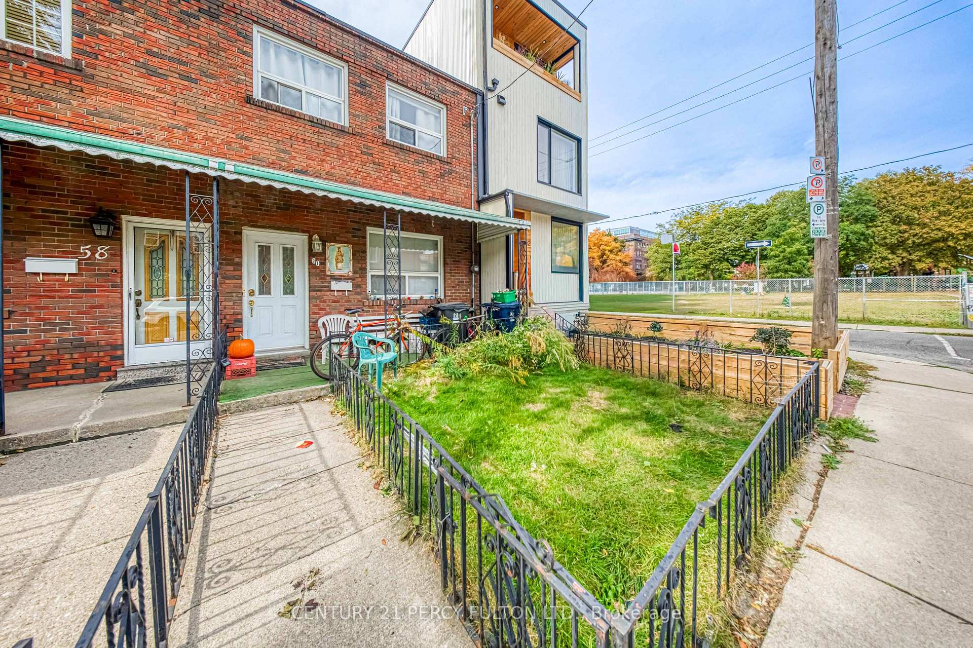 Photo 2 of 60 Fennings Street, Toronto, Trinity-Bellwoods — HOMEH