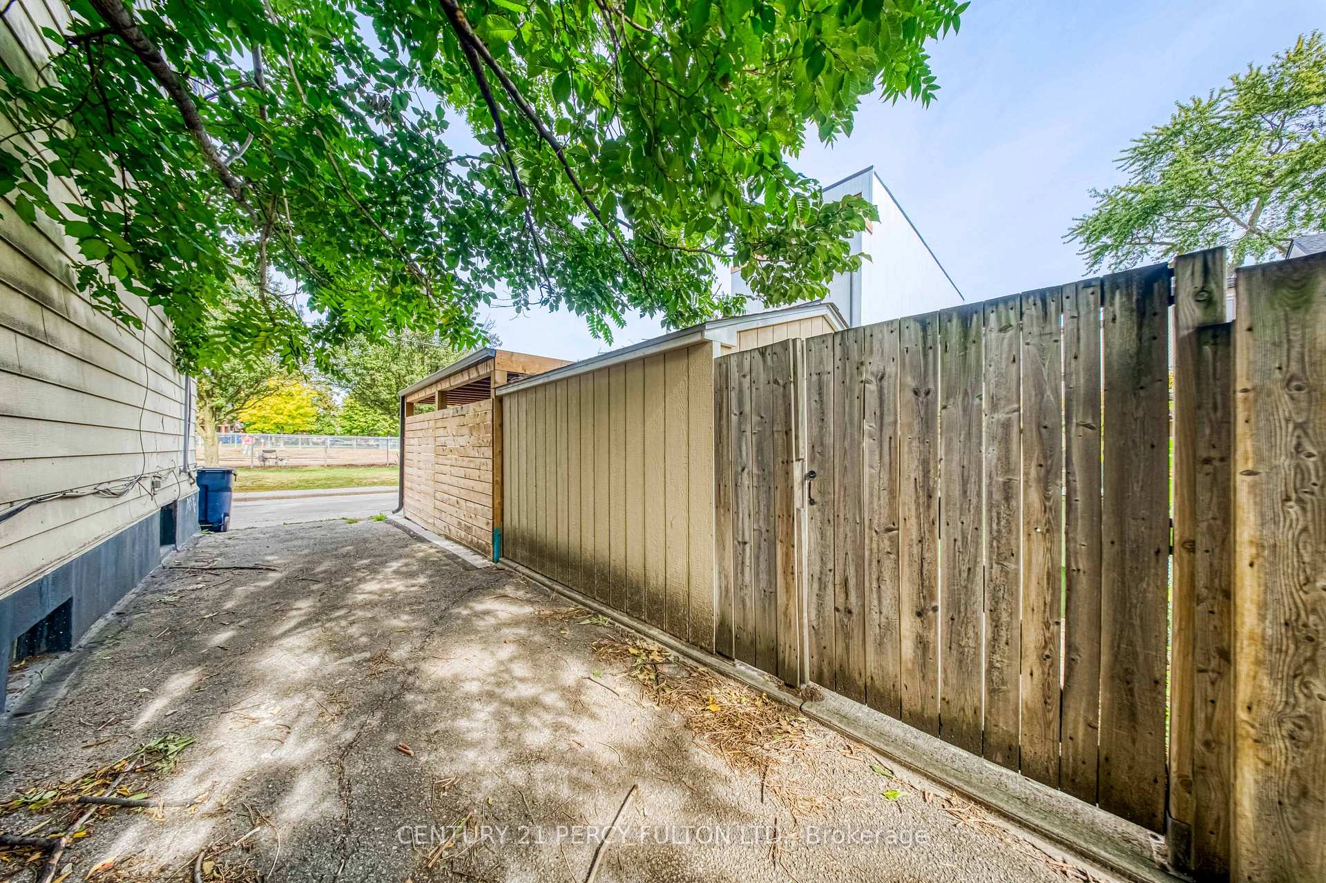 Photo 5 of 60 Fennings Street, Toronto, Trinity-Bellwoods — HOMEH
