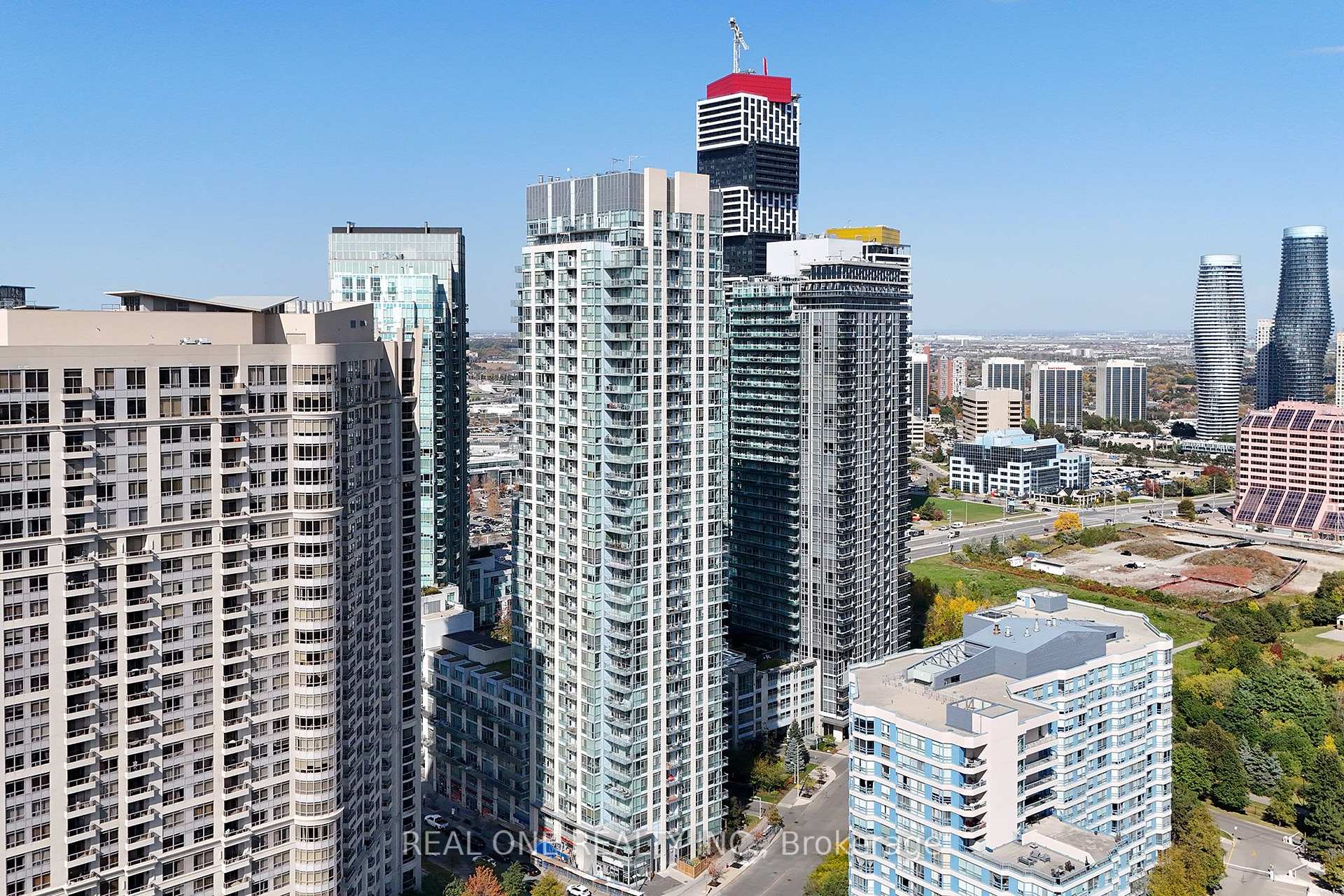 Photo 2 of Unit 1611, 225 Webb Drive, Mississauga, City Centre — HOMEH