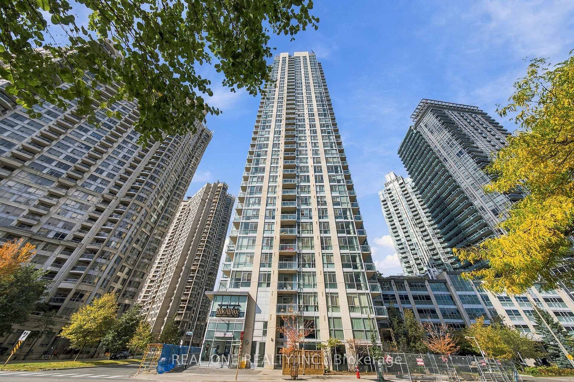 Photo 30 of Unit 1611, 225 Webb Drive, Mississauga, City Centre — HOMEH