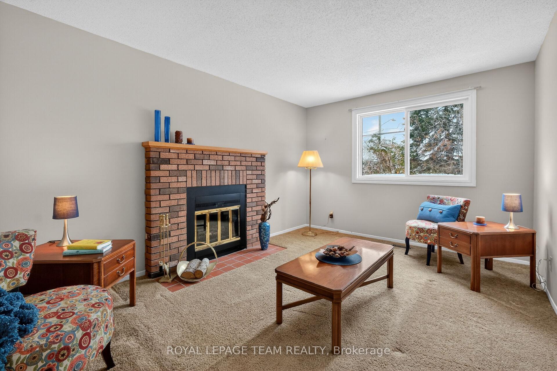 Photo 6 of 97 Huntsman Crescent, Ottawa, Kanata - Bridlewood — HOMEH