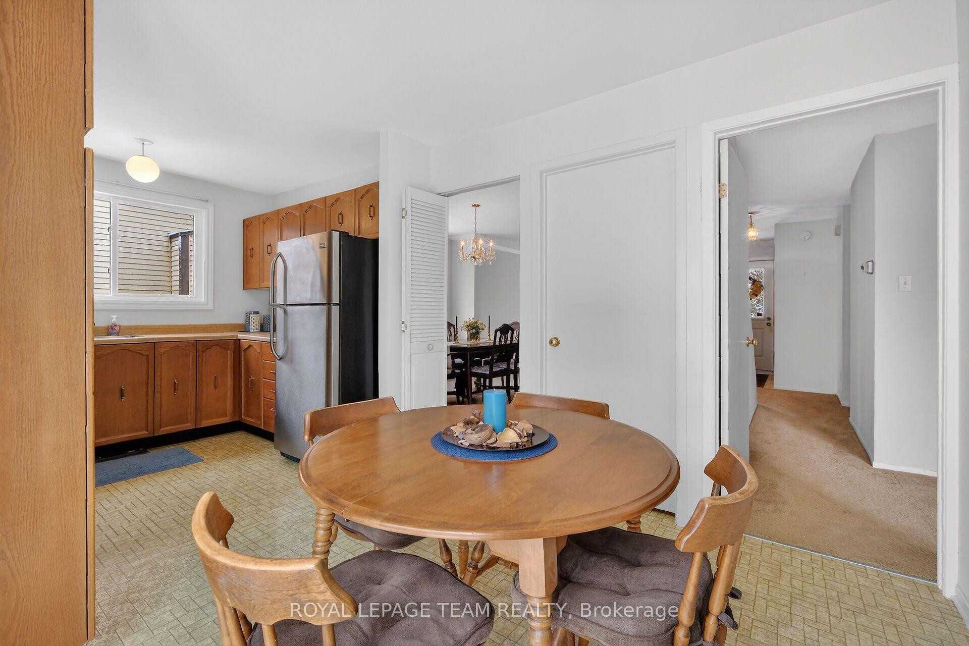 Photo 9 of 97 Huntsman Crescent, Ottawa, Kanata - Bridlewood — HOMEH