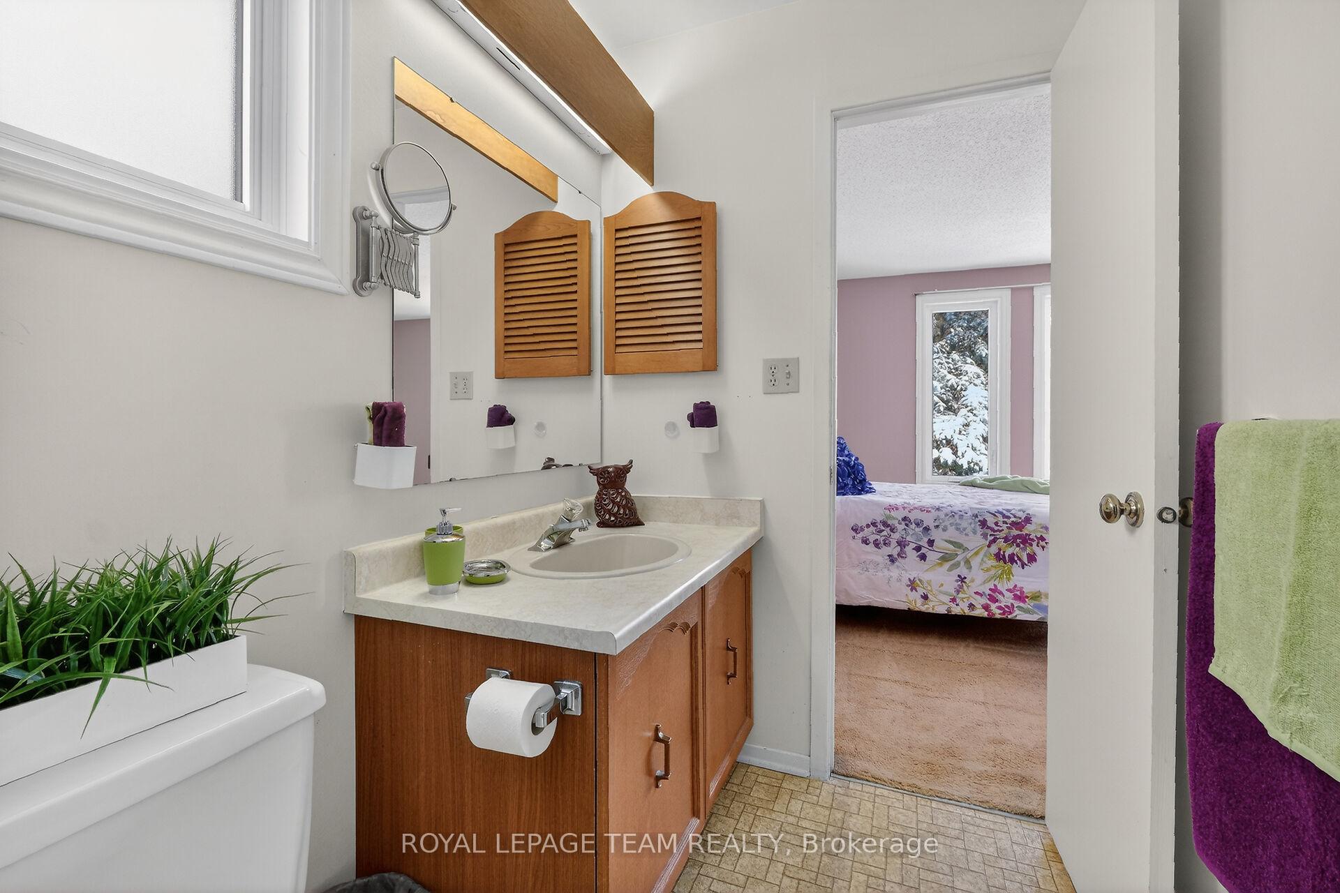 Photo 18 of 97 Huntsman Crescent, Ottawa, Kanata - Bridlewood — HOMEH