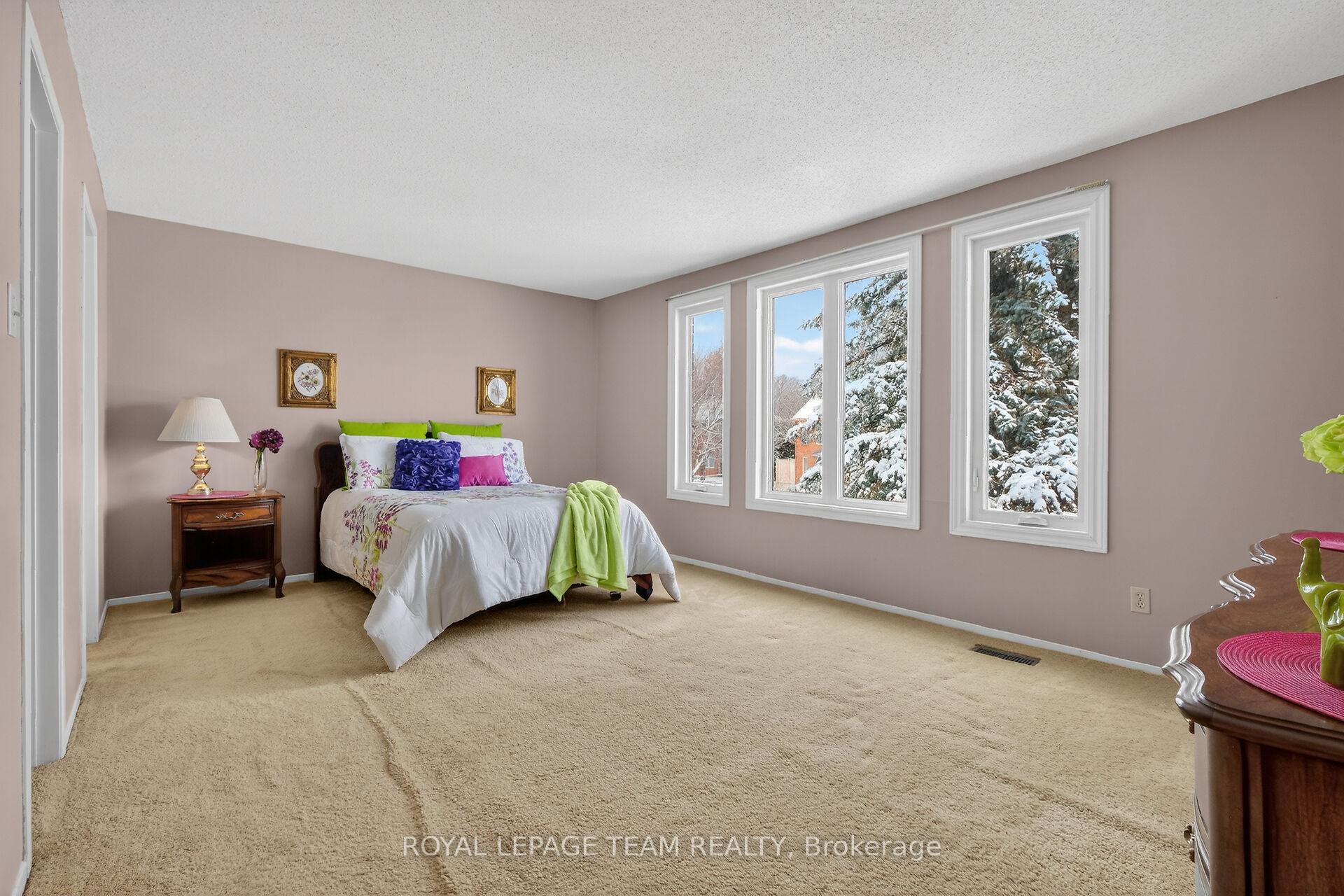 Photo 19 of 97 Huntsman Crescent, Ottawa, Kanata - Bridlewood — HOMEH