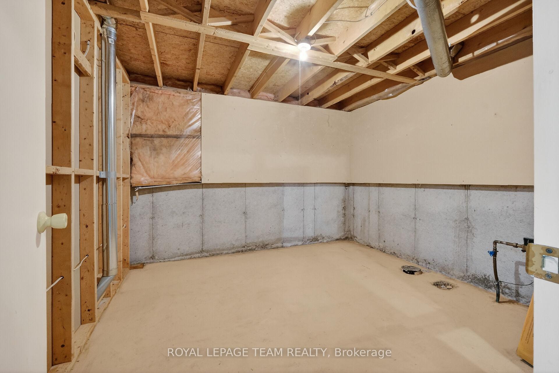 Photo 24 of 97 Huntsman Crescent, Ottawa, Kanata - Bridlewood — HOMEH