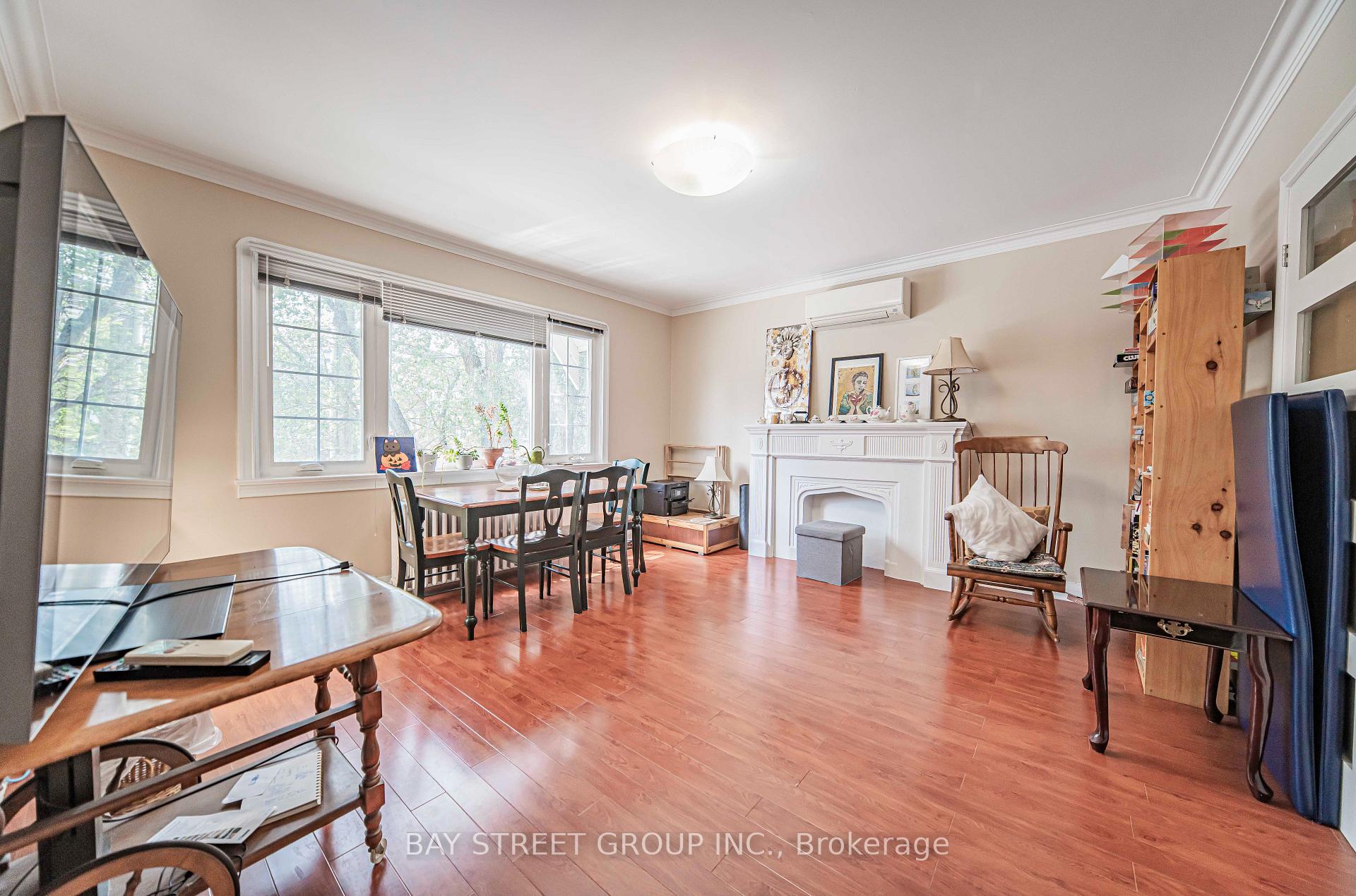 Photo 2 of 65 Spadina Road, Toronto, The Annex — HOMEH