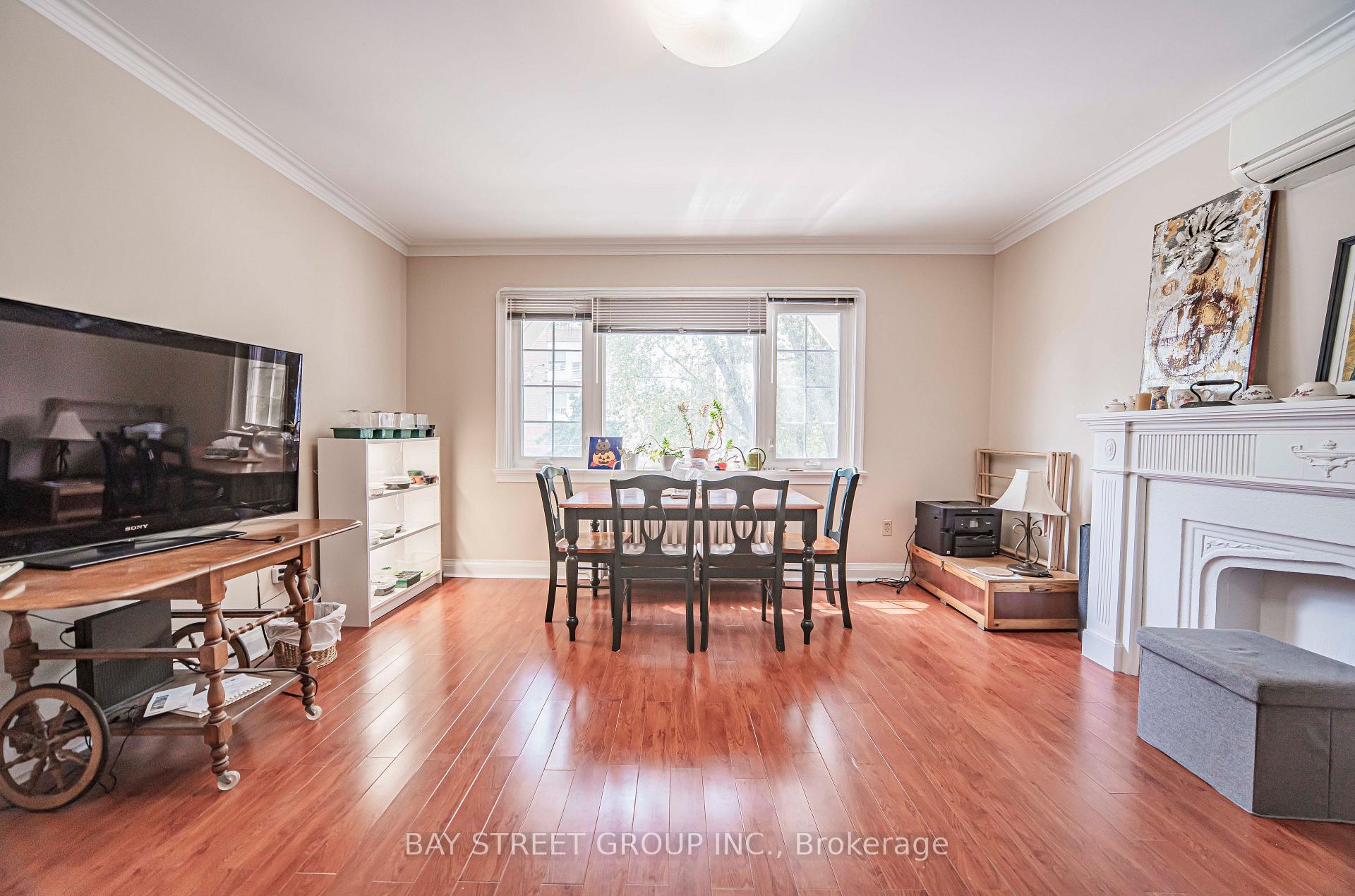 Photo 3 of 65 Spadina Road, Toronto, The Annex — HOMEH
