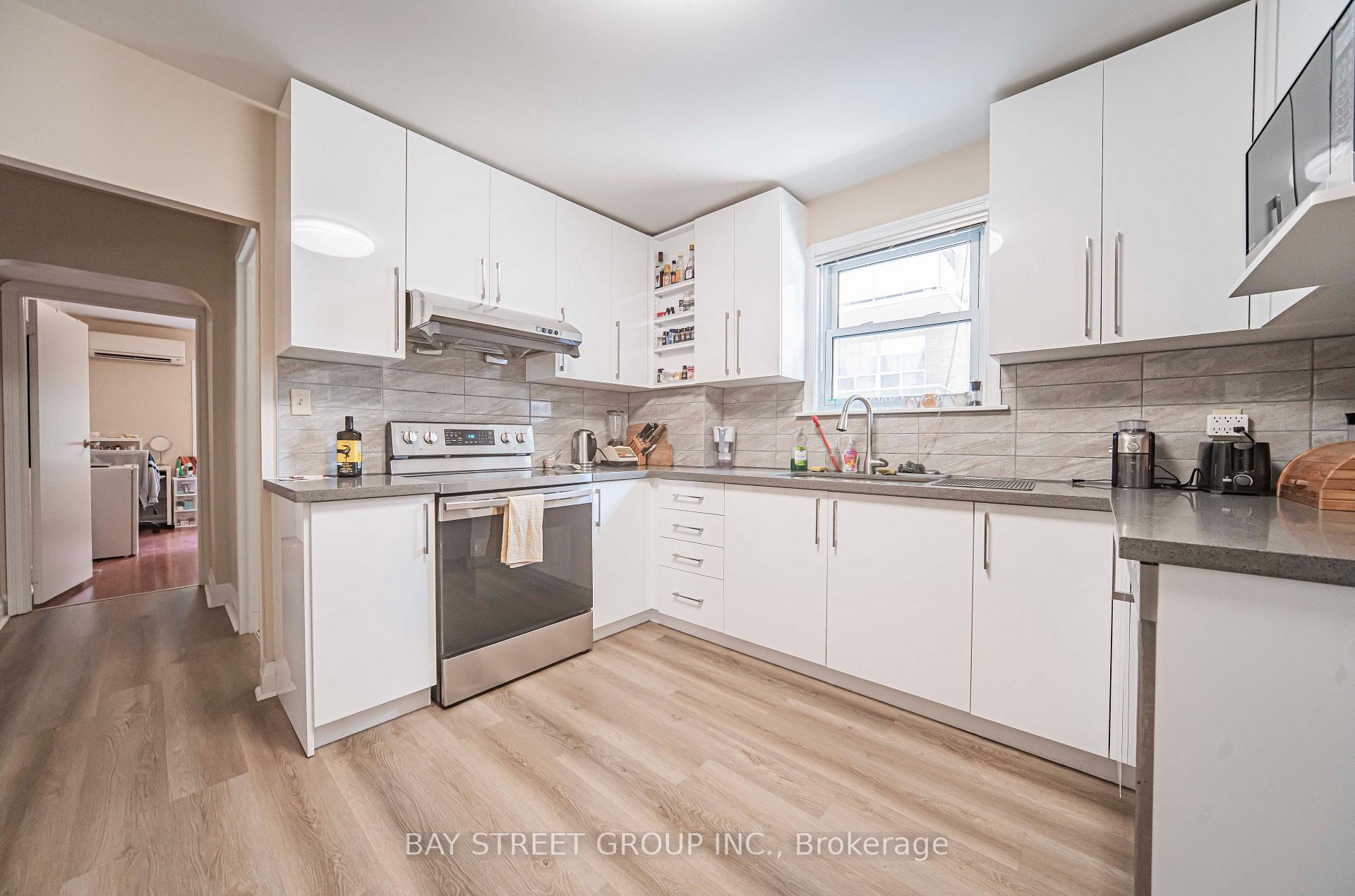 Photo 5 of 65 Spadina Road, Toronto, The Annex — HOMEH