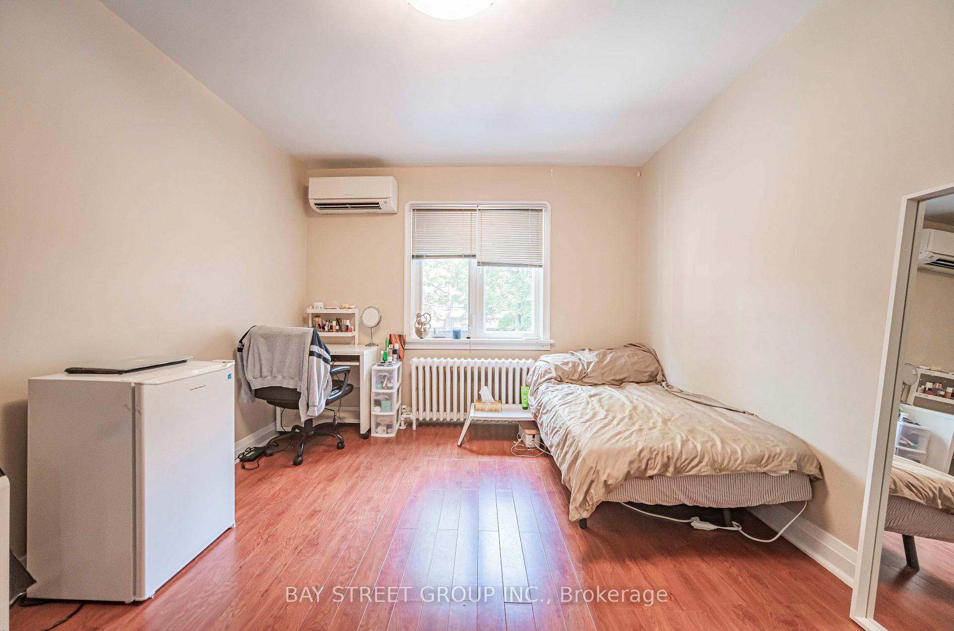 Photo 9 of 65 Spadina Road, Toronto, The Annex — HOMEH