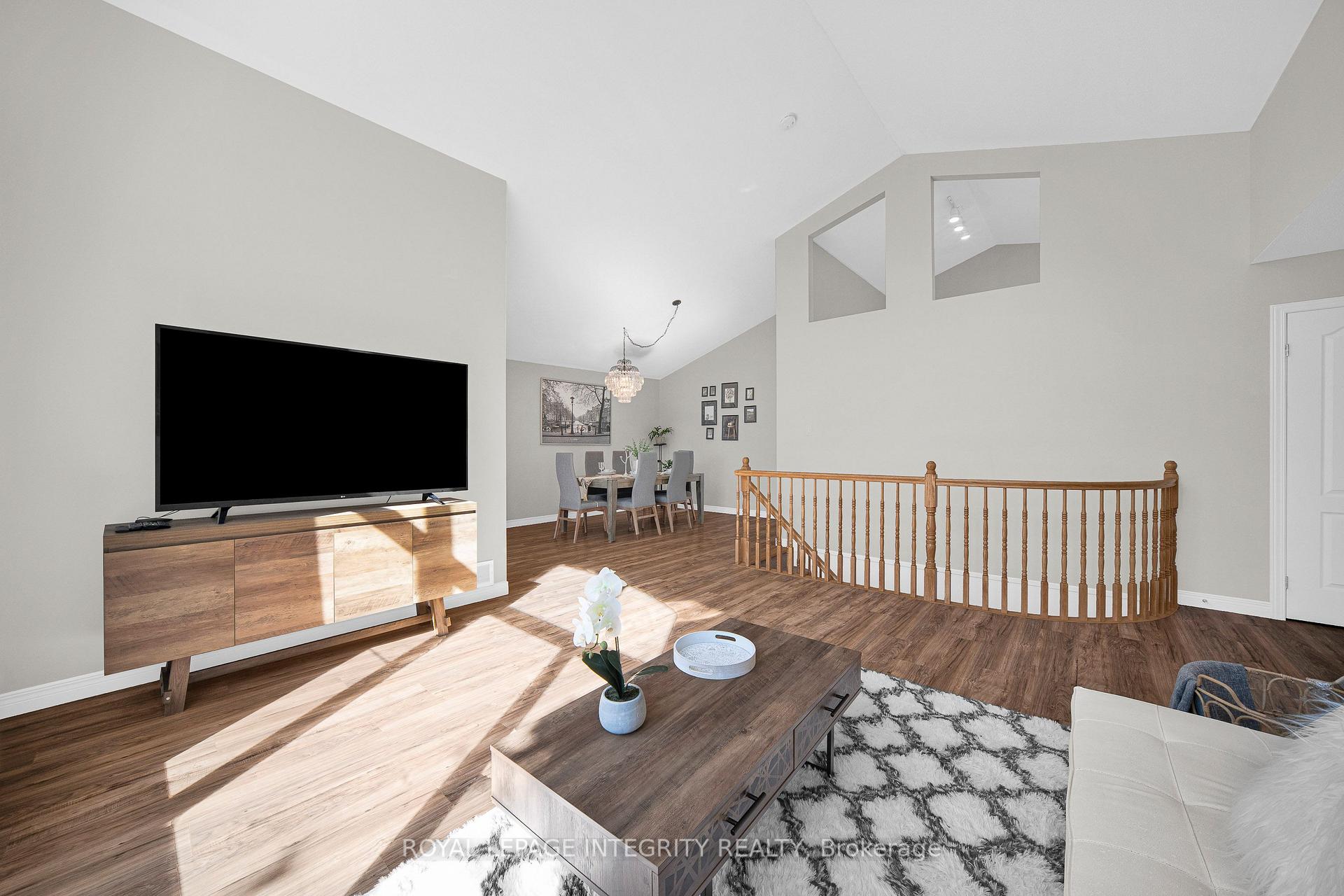 Photo 10 of 804 Hot Springs Way, Ottawa, Riverside South/Gloucester Glen — HOMEH