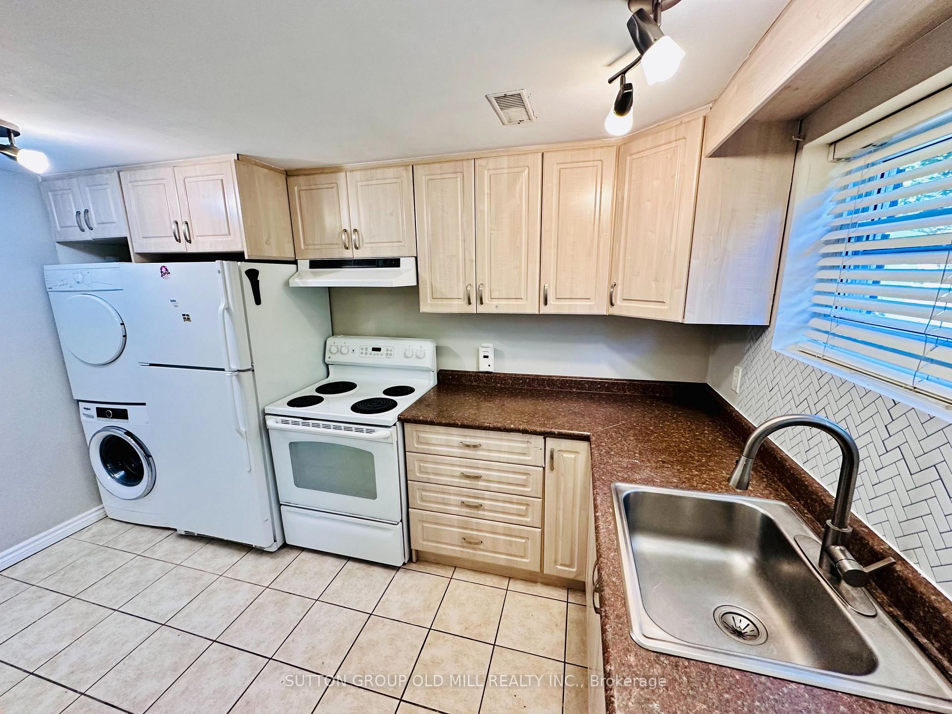 Photo 11 of 232 Aldercrest Road, Etobicoke, Alderwood — HOMEH