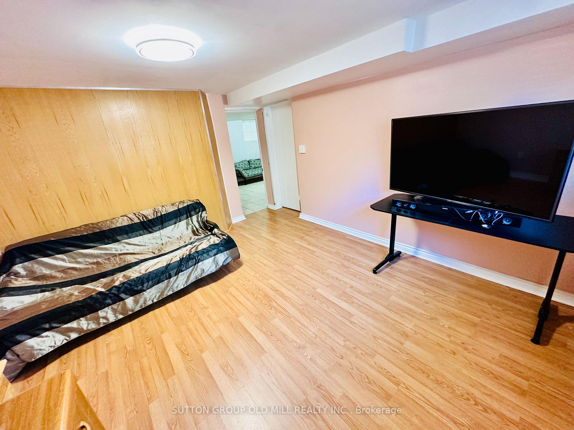 Photo 23 of 232 Aldercrest Road, Etobicoke, Alderwood — HOMEH