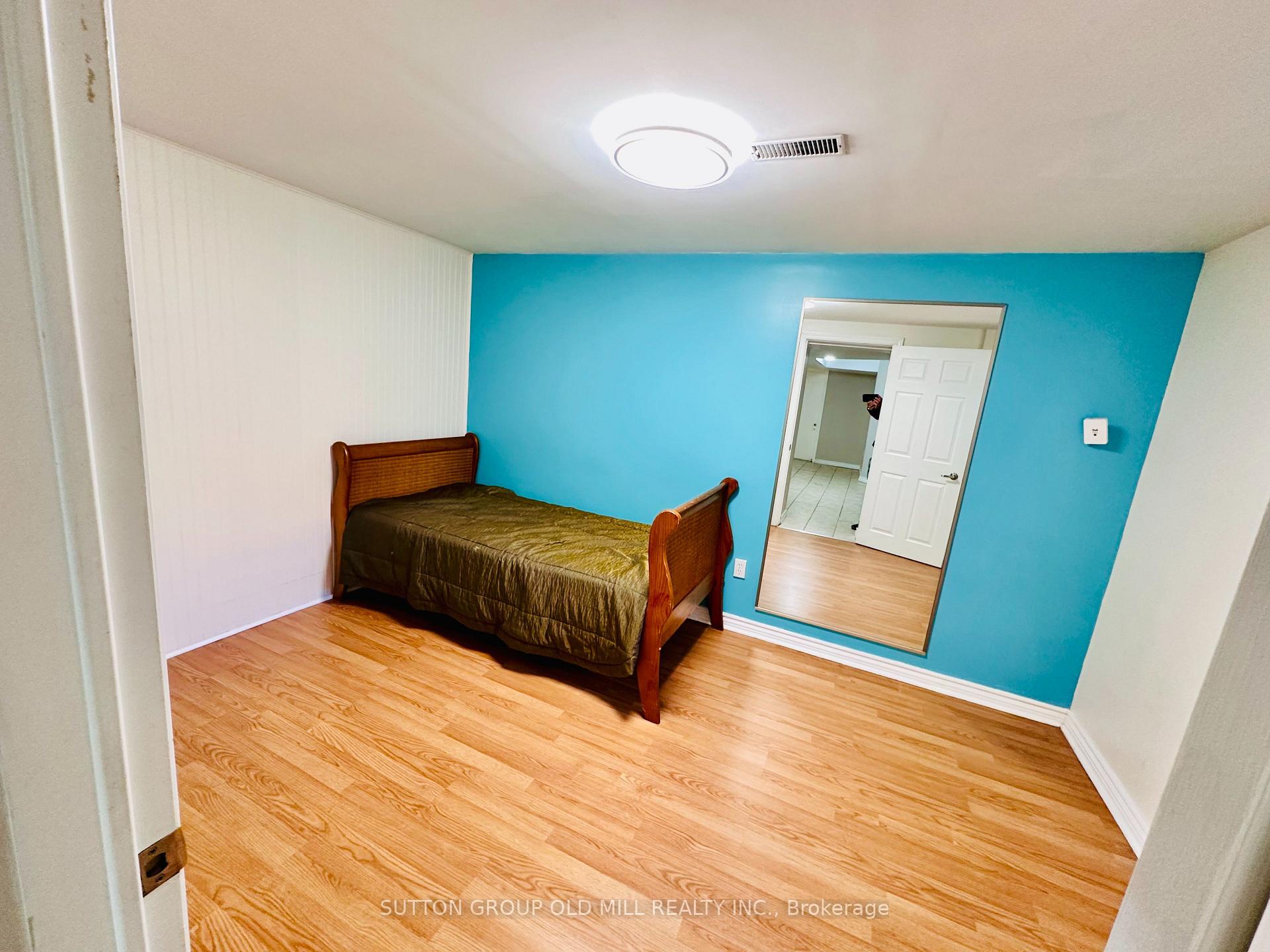 Photo 25 of 232 Aldercrest Road, Etobicoke, Alderwood — HOMEH