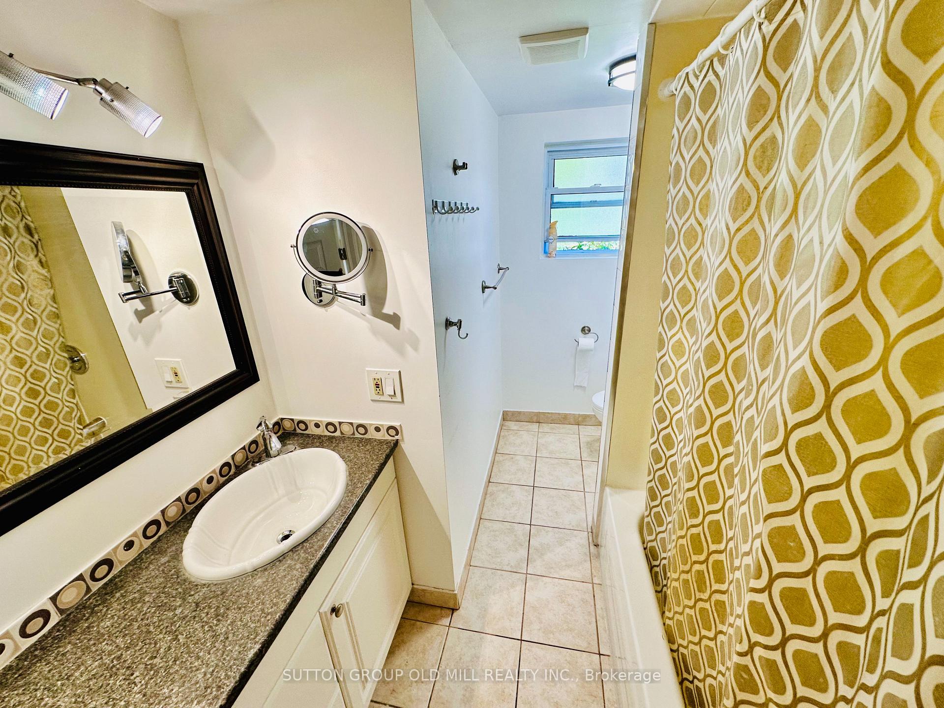Photo 27 of 232 Aldercrest Road, Etobicoke, Alderwood — HOMEH