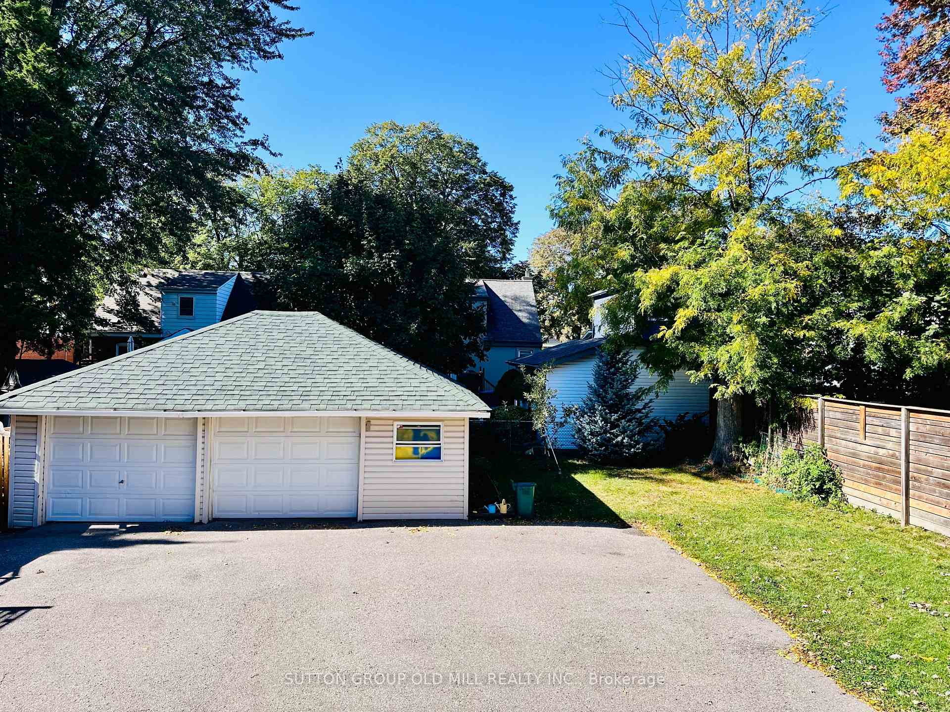 Photo 30 of 232 Aldercrest Road, Etobicoke, Alderwood — HOMEH