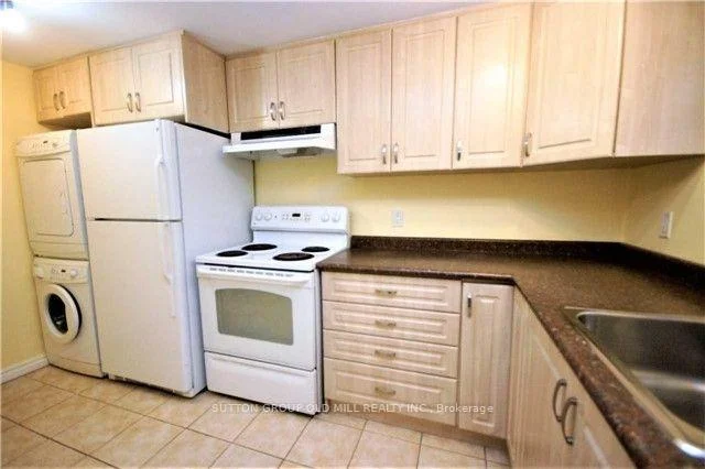 Photo 20 of 232 Aldercrest Road, Etobicoke, Alderwood — HOMEH