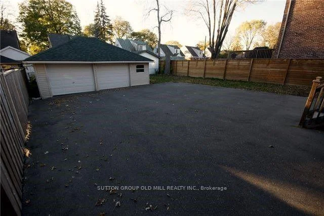 Photo 24 of 232 Aldercrest Road, Etobicoke, Alderwood — HOMEH