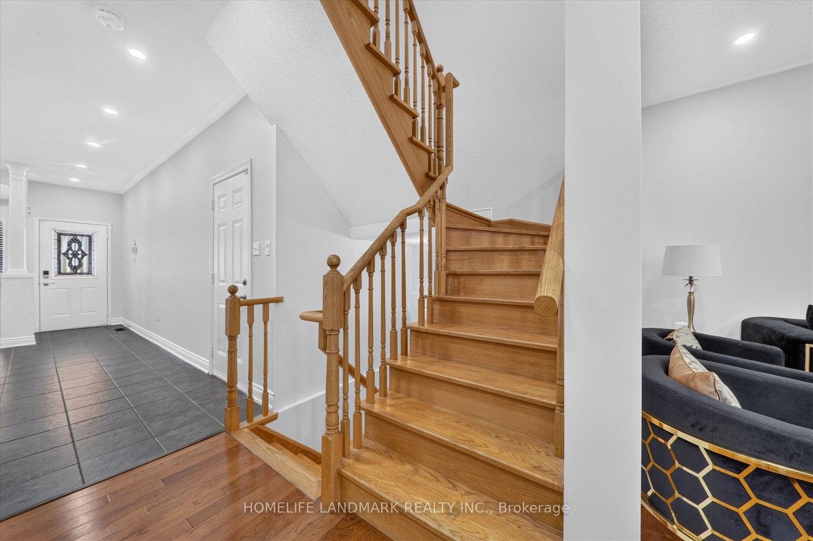 Photo 12 of 3 Wheelwright Drive, Richmond Hill, Oak Ridges Lake Wilcox — HOMEH