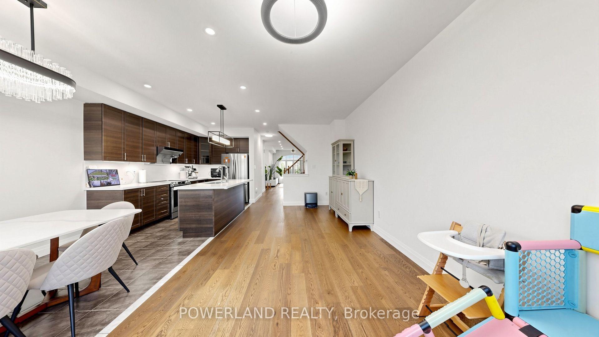 Photo 7 of 259 Dundas Way, Markham, Greensborough — HOMEH