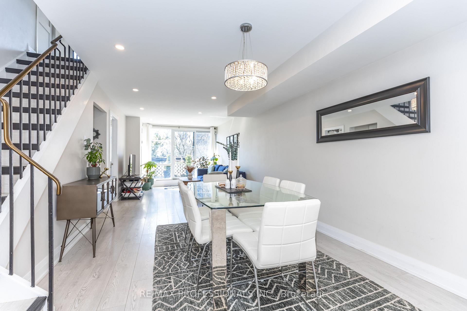 Photo 11 of Unit 339, 2 Valhalla Inn Road, Etobicoke, Islington-City Centre West — HOMEH