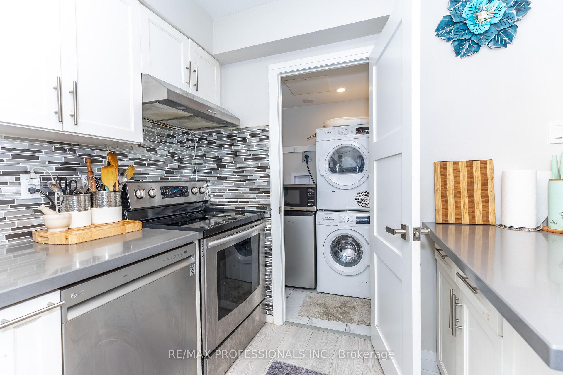 Photo 16 of Unit 339, 2 Valhalla Inn Road, Etobicoke, Islington-City Centre West — HOMEH
