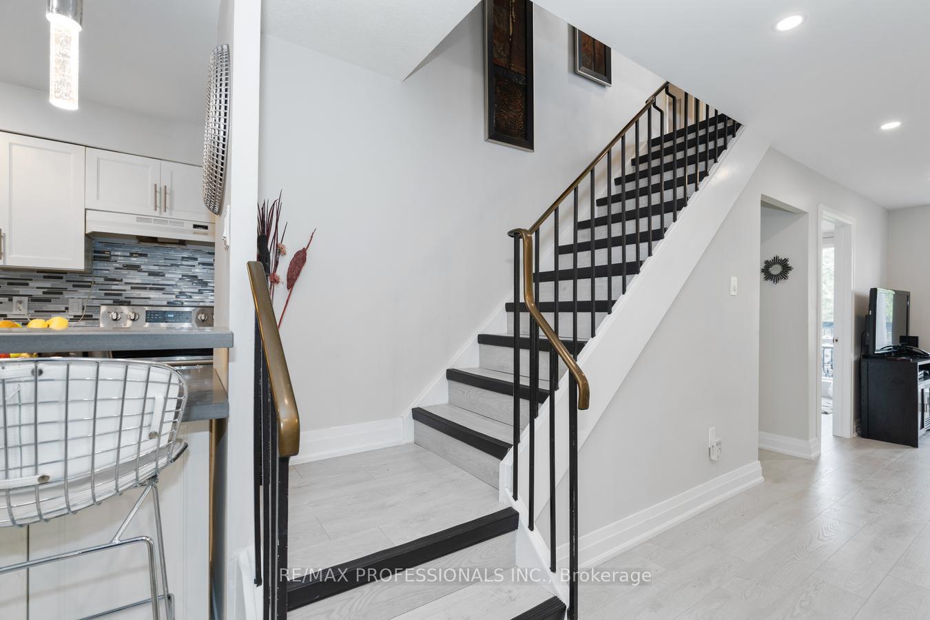 Photo 20 of Unit 339, 2 Valhalla Inn Road, Etobicoke, Islington-City Centre West — HOMEH