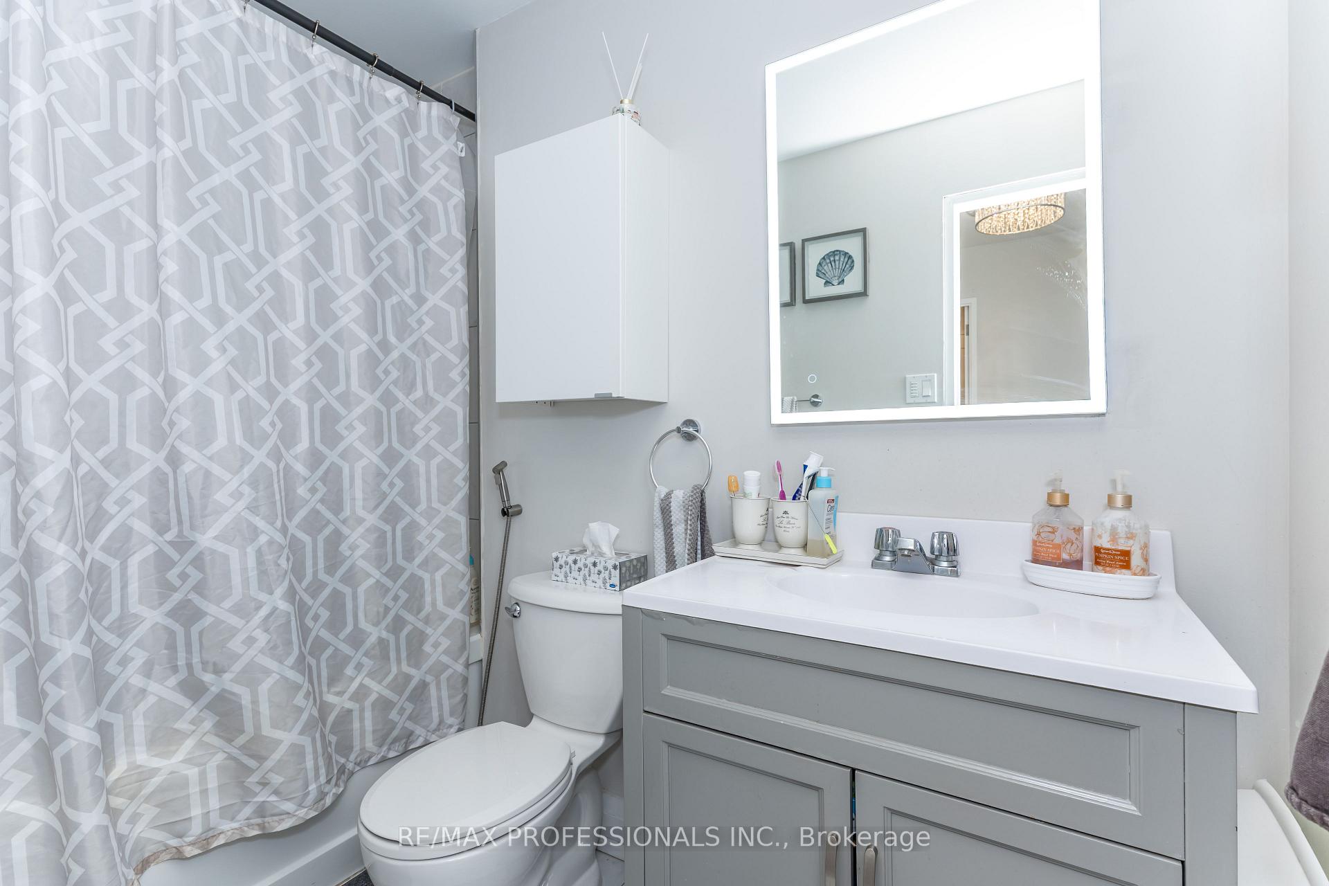 Photo 23 of Unit 339, 2 Valhalla Inn Road, Etobicoke, Islington-City Centre West — HOMEH