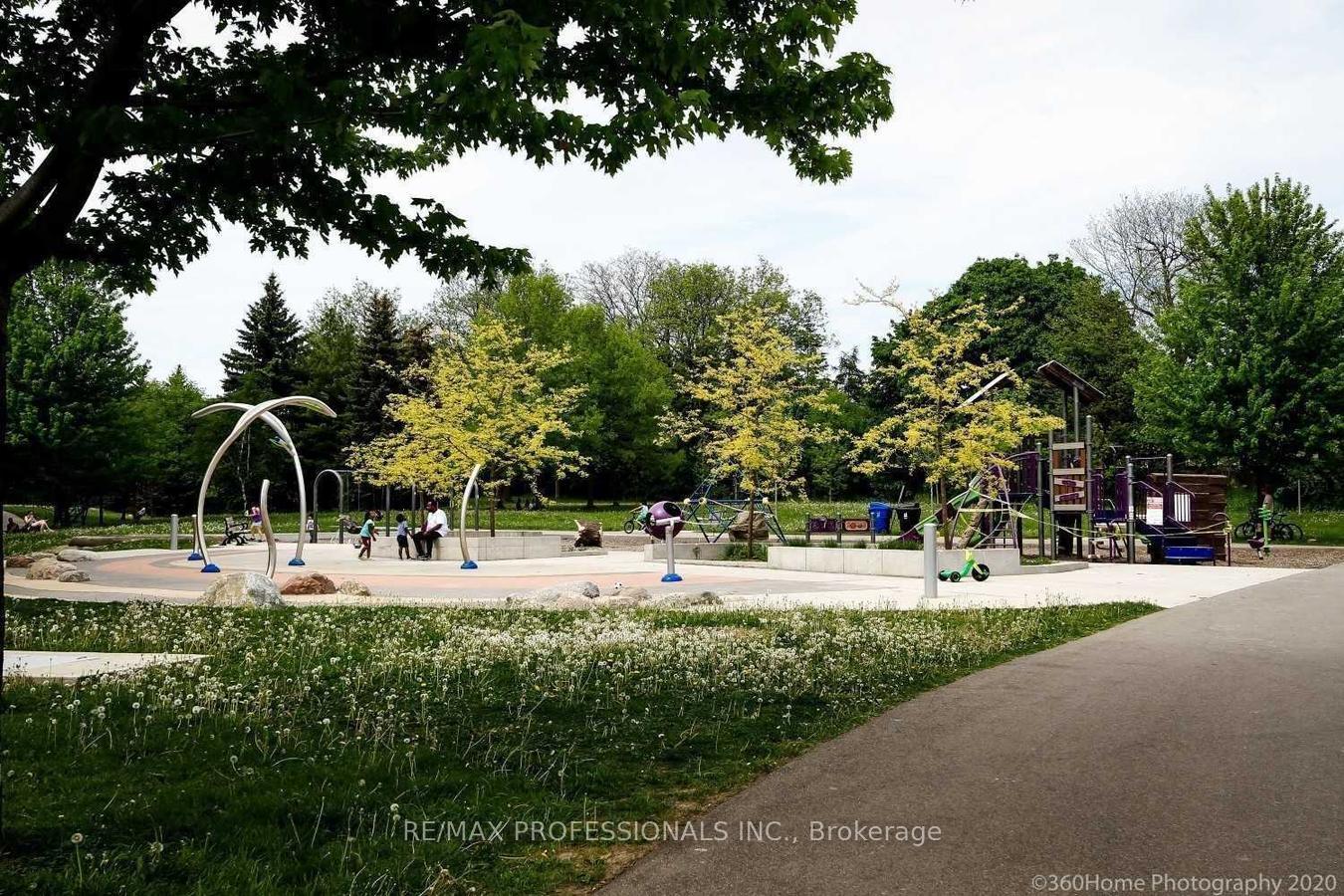 Photo 34 of Unit 339, 2 Valhalla Inn Road, Etobicoke, Islington-City Centre West — HOMEH
