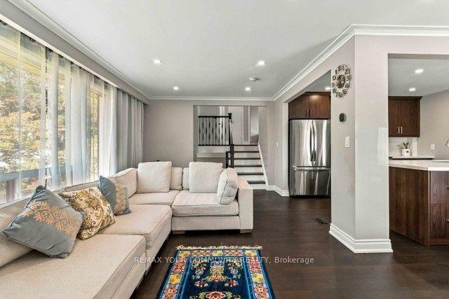 Photo 9 of 2 Munhall Road, Etobicoke, Humber Heights — HOMEH