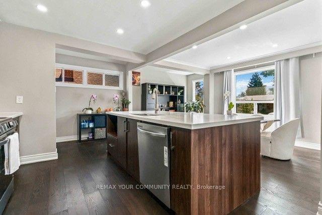 Photo 20 of 2 Munhall Road, Etobicoke, Humber Heights — HOMEH