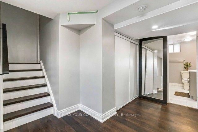 Photo 29 of 2 Munhall Road, Etobicoke, Humber Heights — HOMEH