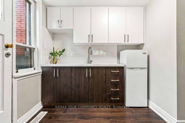 Photo 32 of 2 Munhall Road, Etobicoke, Humber Heights — HOMEH