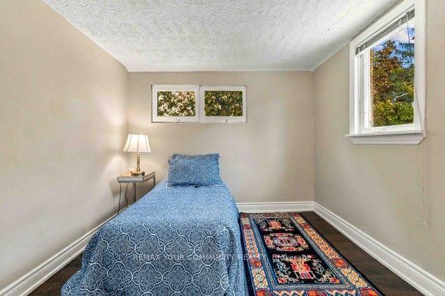 Photo 36 of 2 Munhall Road, Etobicoke, Humber Heights — HOMEH